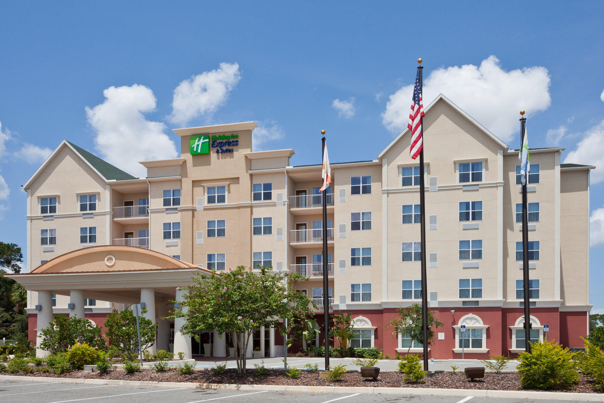 Holiday Inn Express & Suites Lakeland North - I-4 Photo