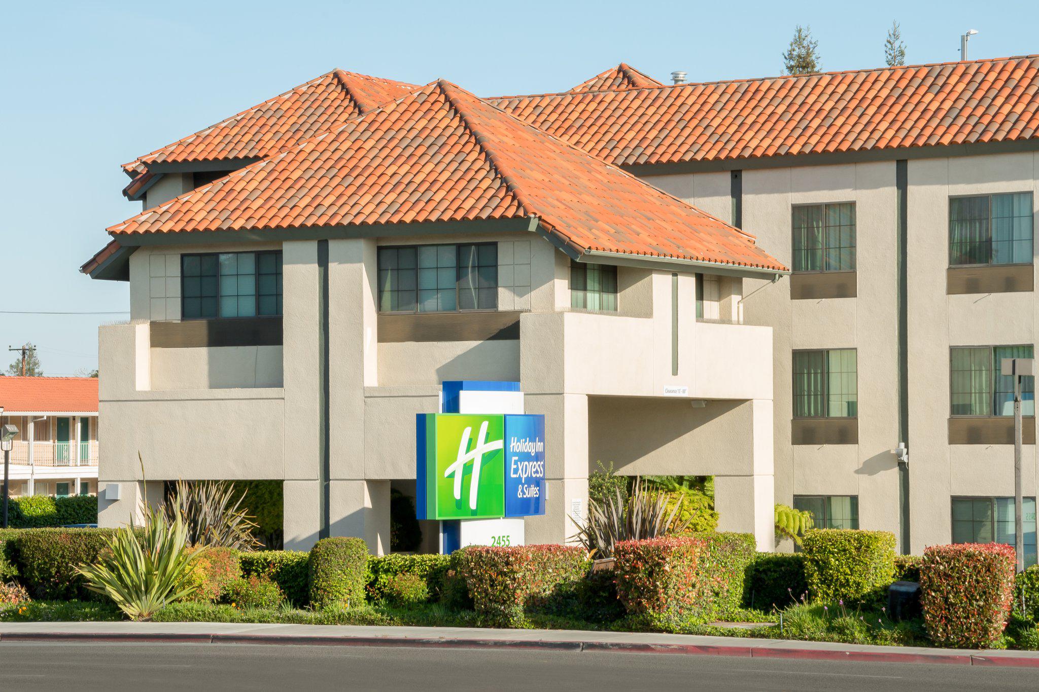 Holiday Inn Express & Suites Santa Clara - Silicon Valley Photo