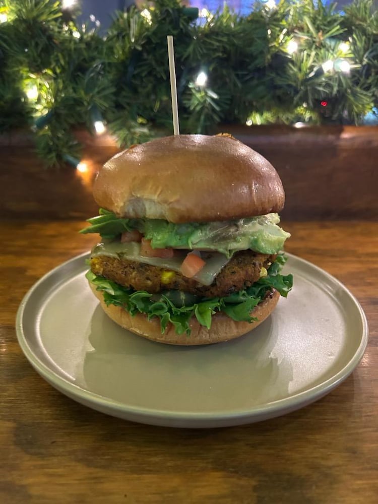 CALI RIVER BURGER