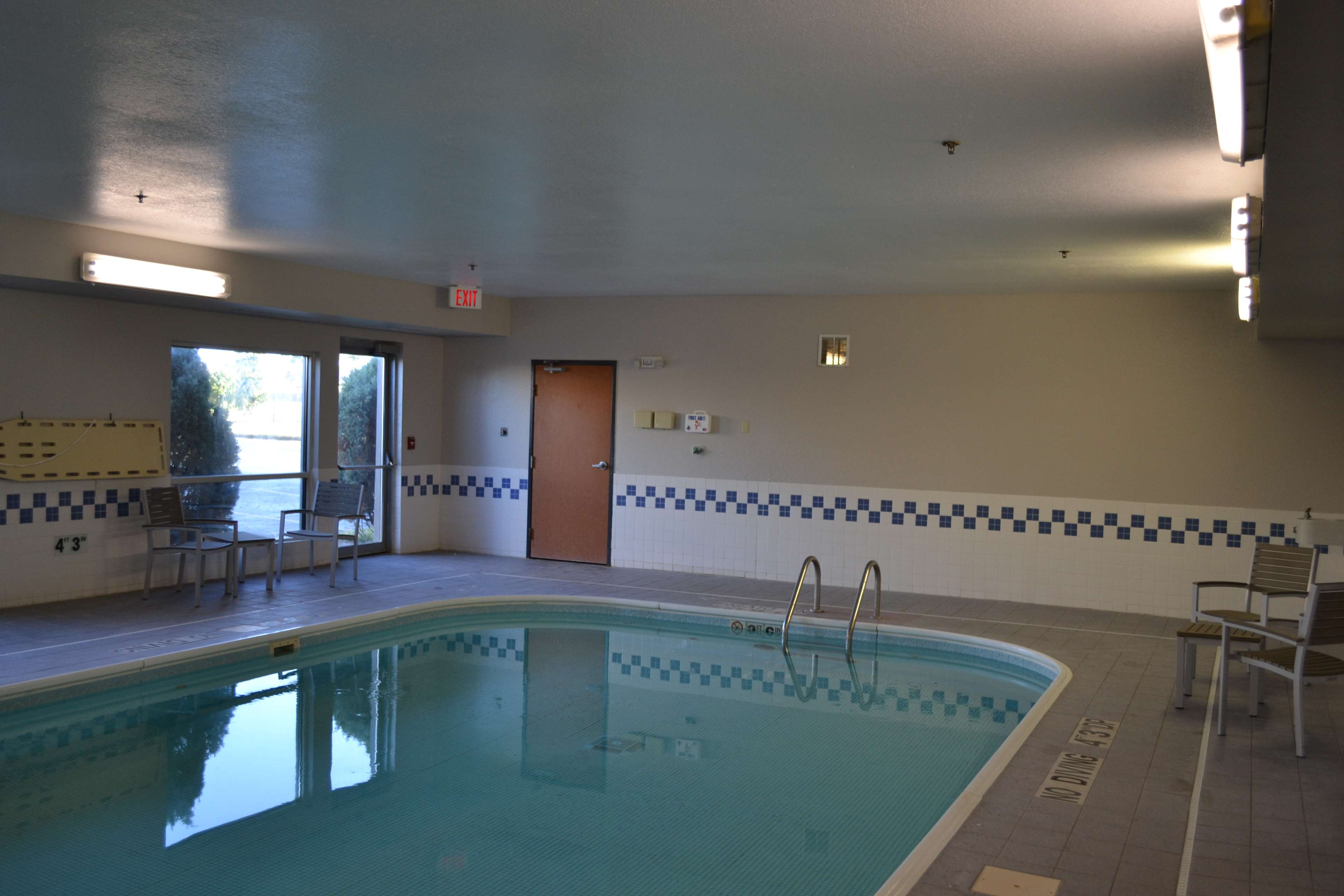 Country Inn & Suites by Radisson, Fairview Heights, IL Photo