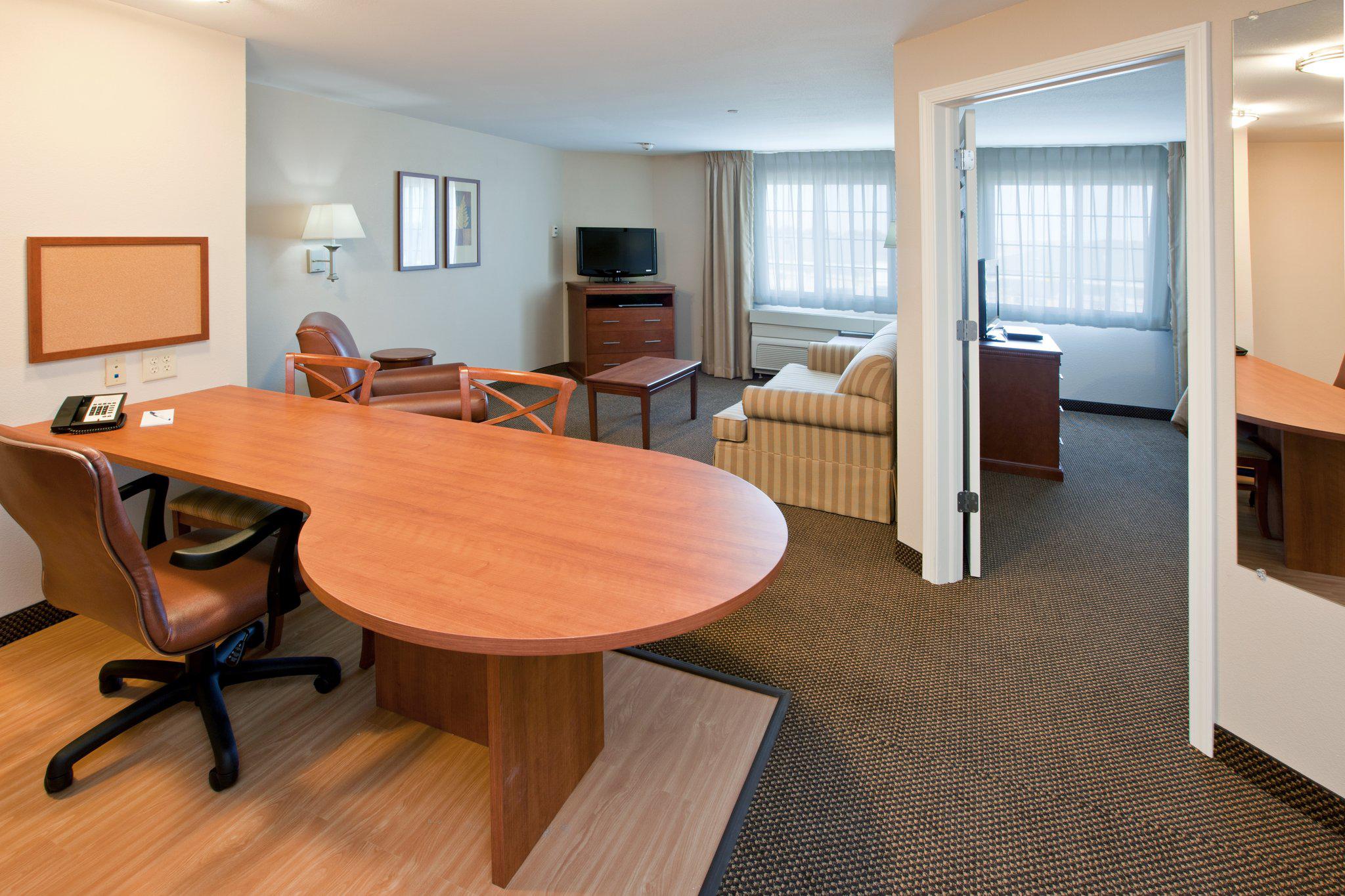 Candlewood Suites Lafayette Photo