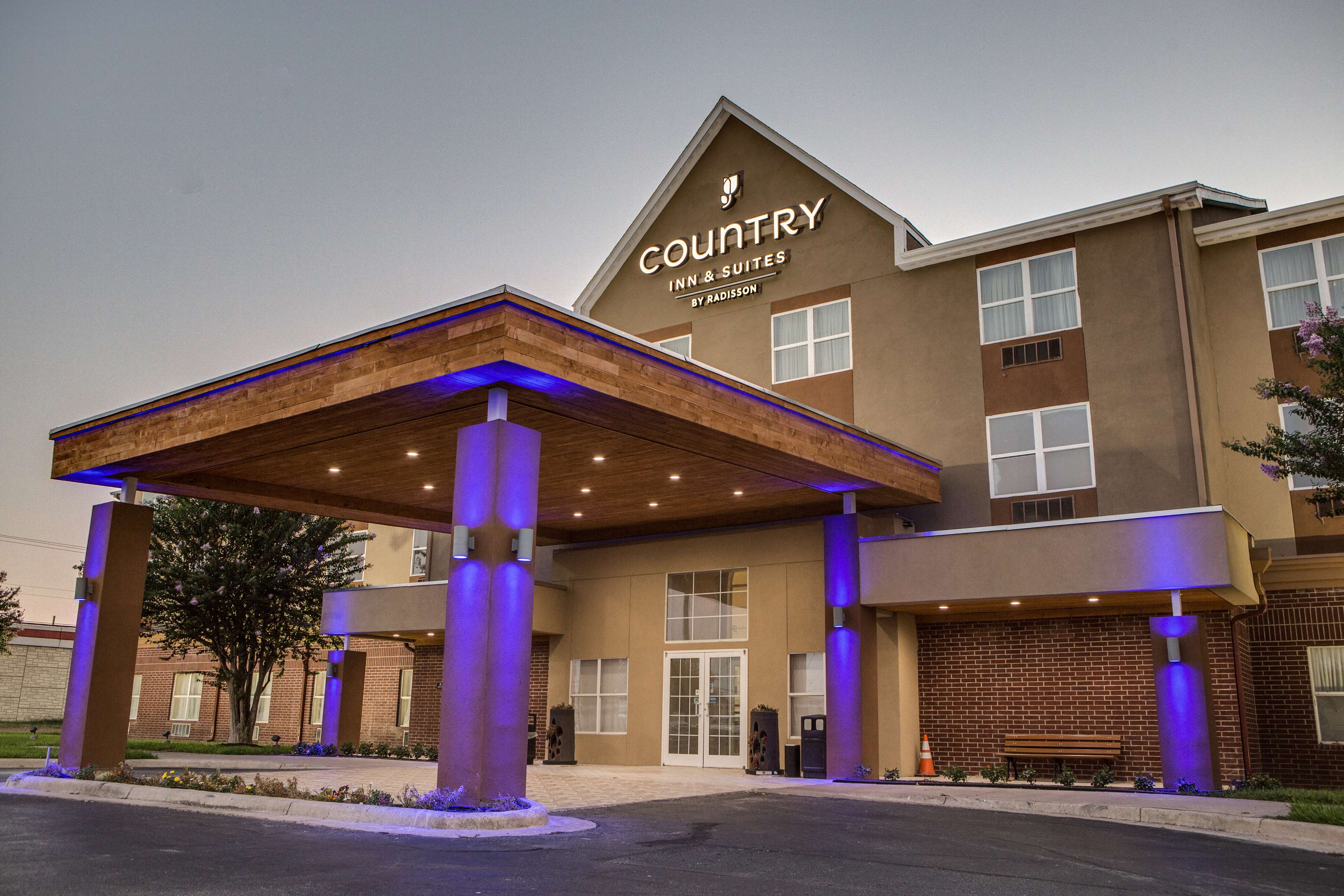 Country Inn & Suites by Radisson, Harlingen, TX Photo