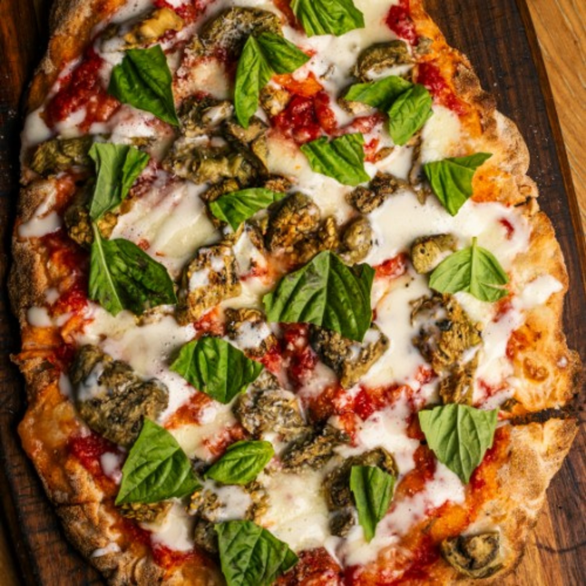 Parmagiana Pizza (1 Ft. Pala)