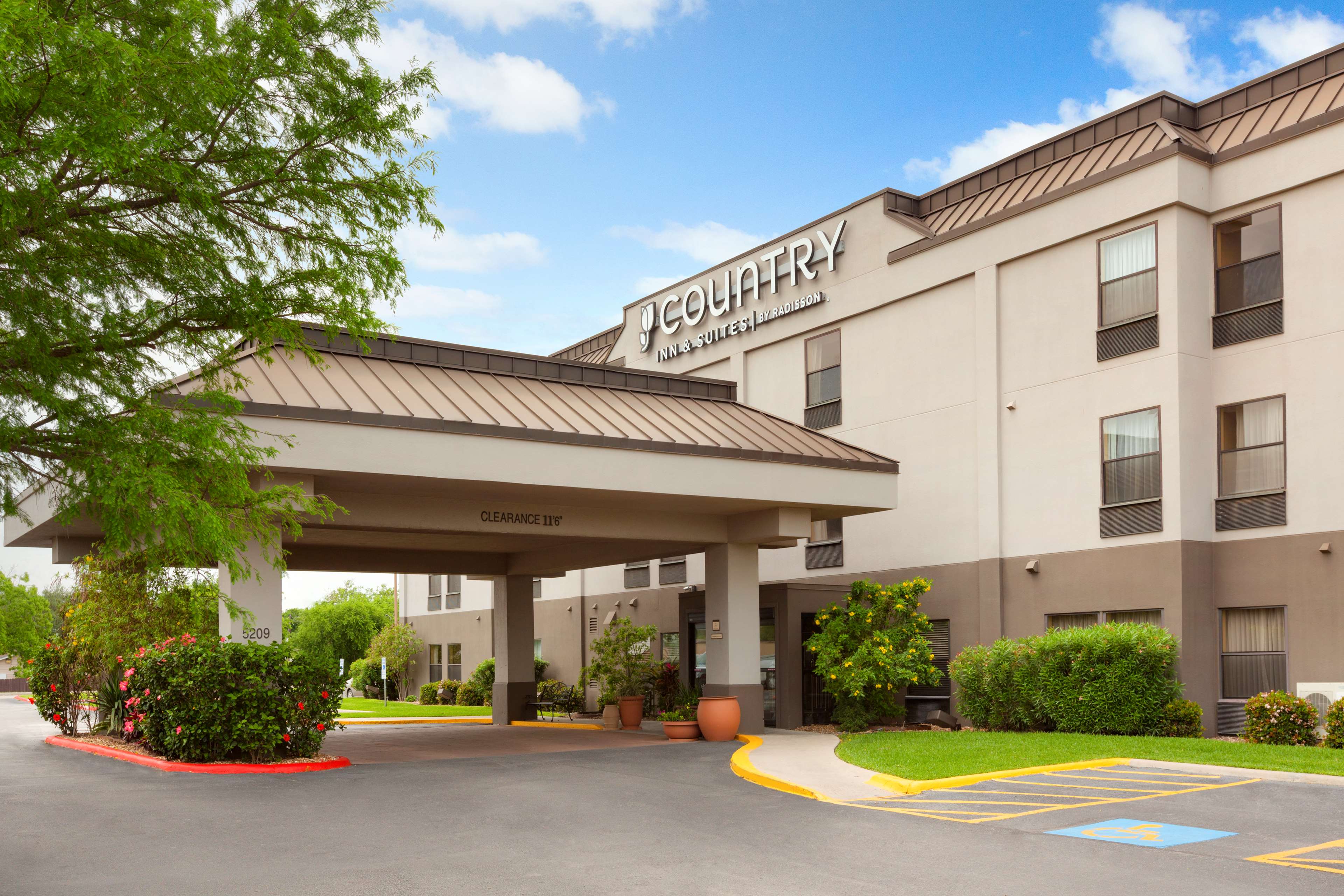 Country Inn & Suites by Radisson, Corpus Christi, TX Photo