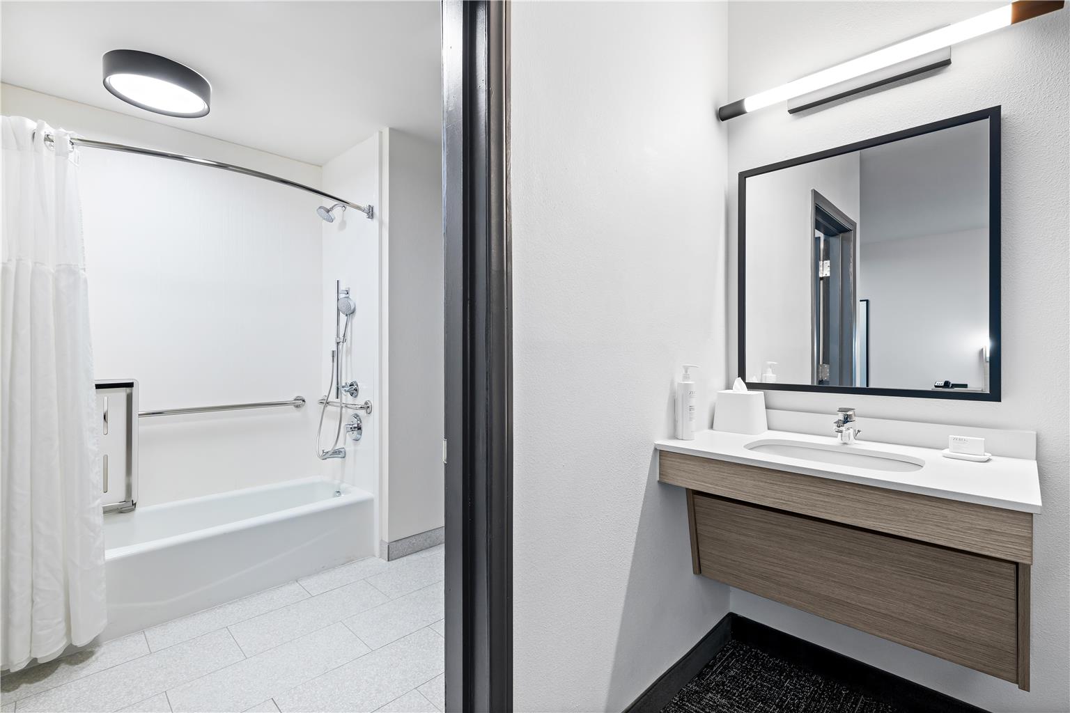 Spark by Hilton Redlands Image