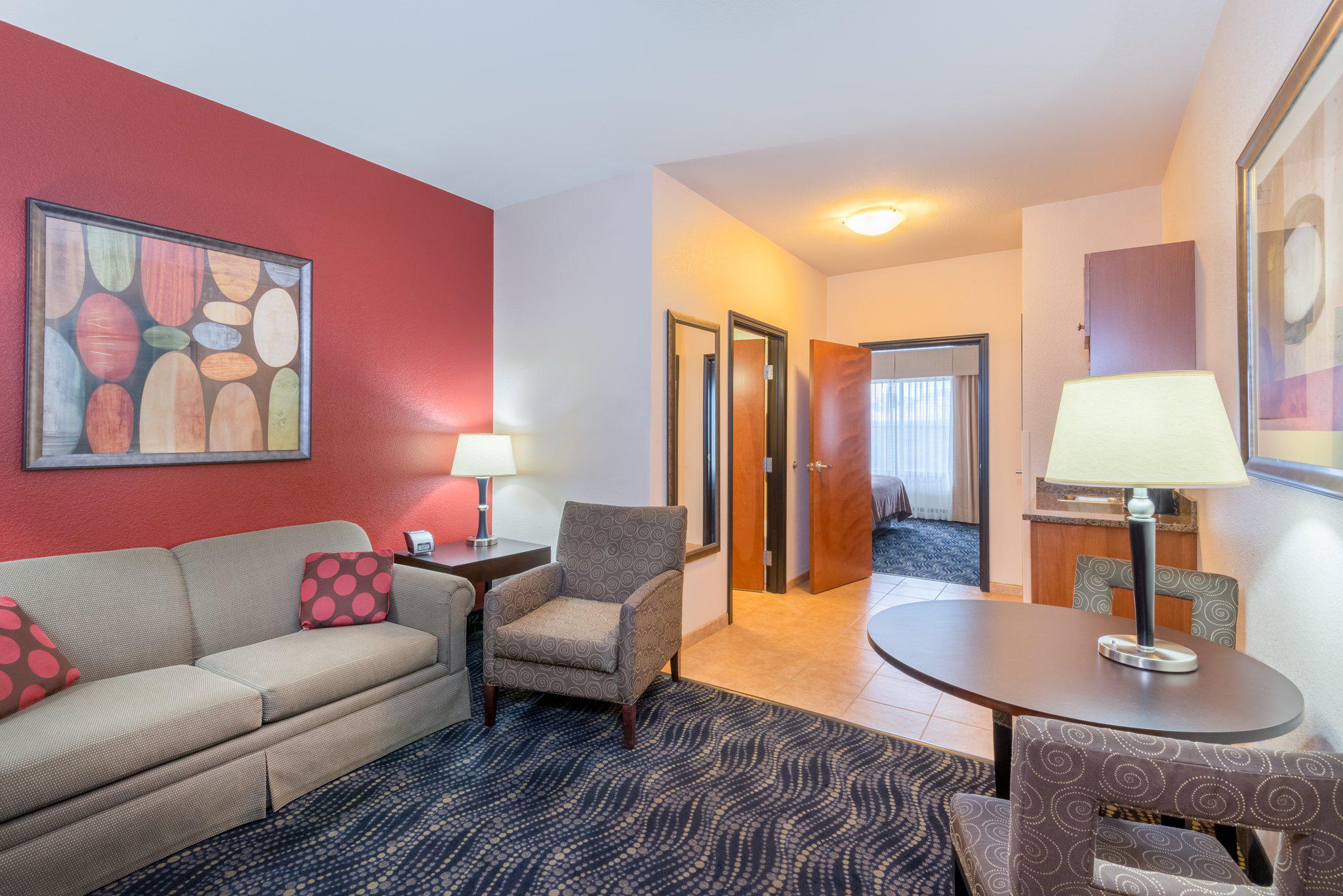 Holiday Inn & Suites Grand Junction-Airport Photo