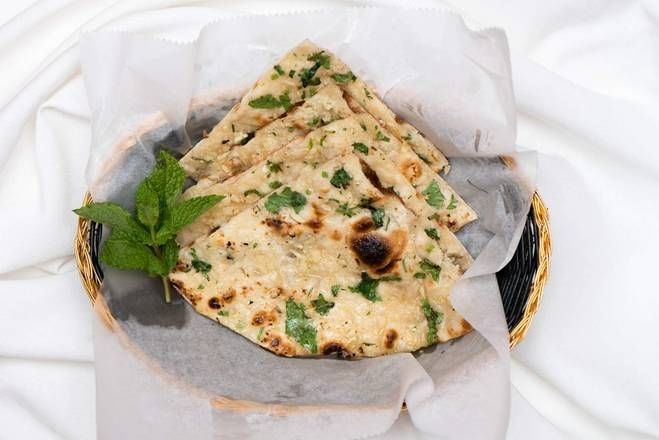 Keema Garlic Naan