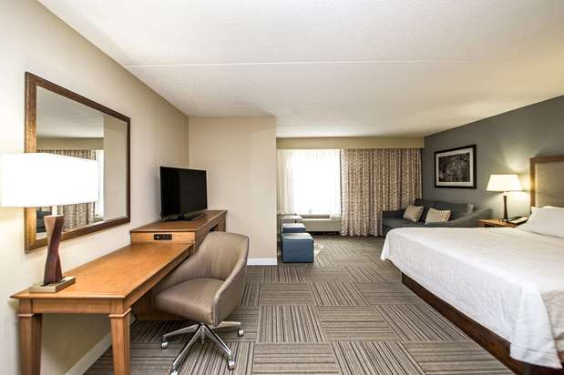 Images Hampton Inn Philadelphia-International Airport