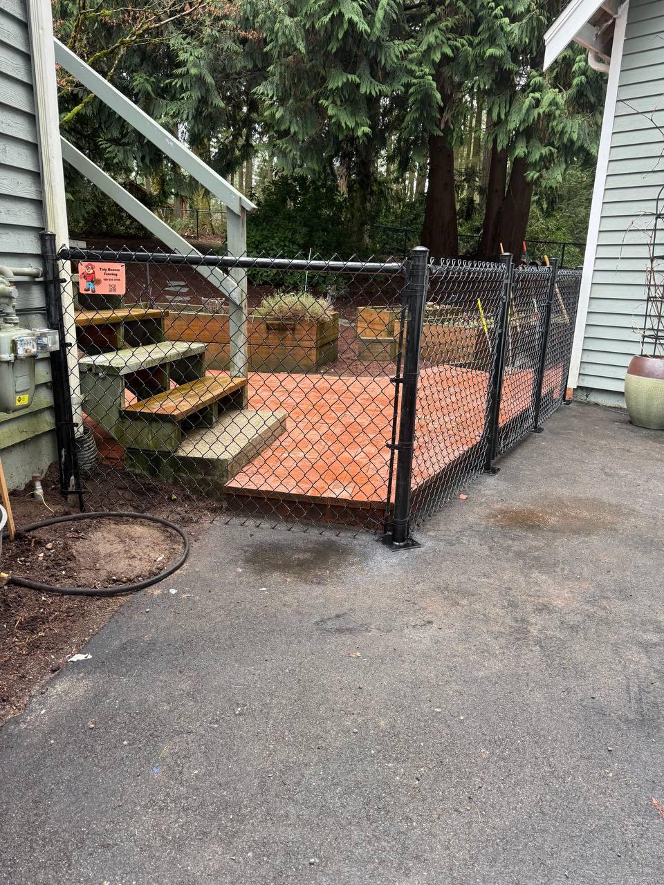 Tidy Beaver Fencing - Fence and Gate Contractor Image