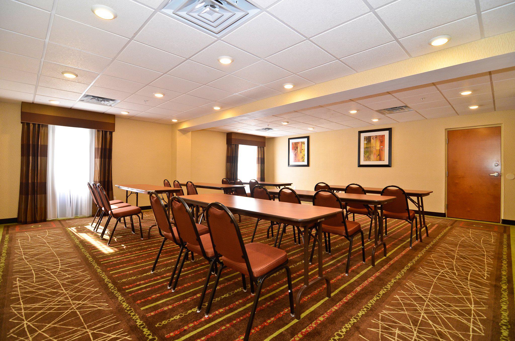 Holiday Inn Express Atlanta-Stone Mountain Photo