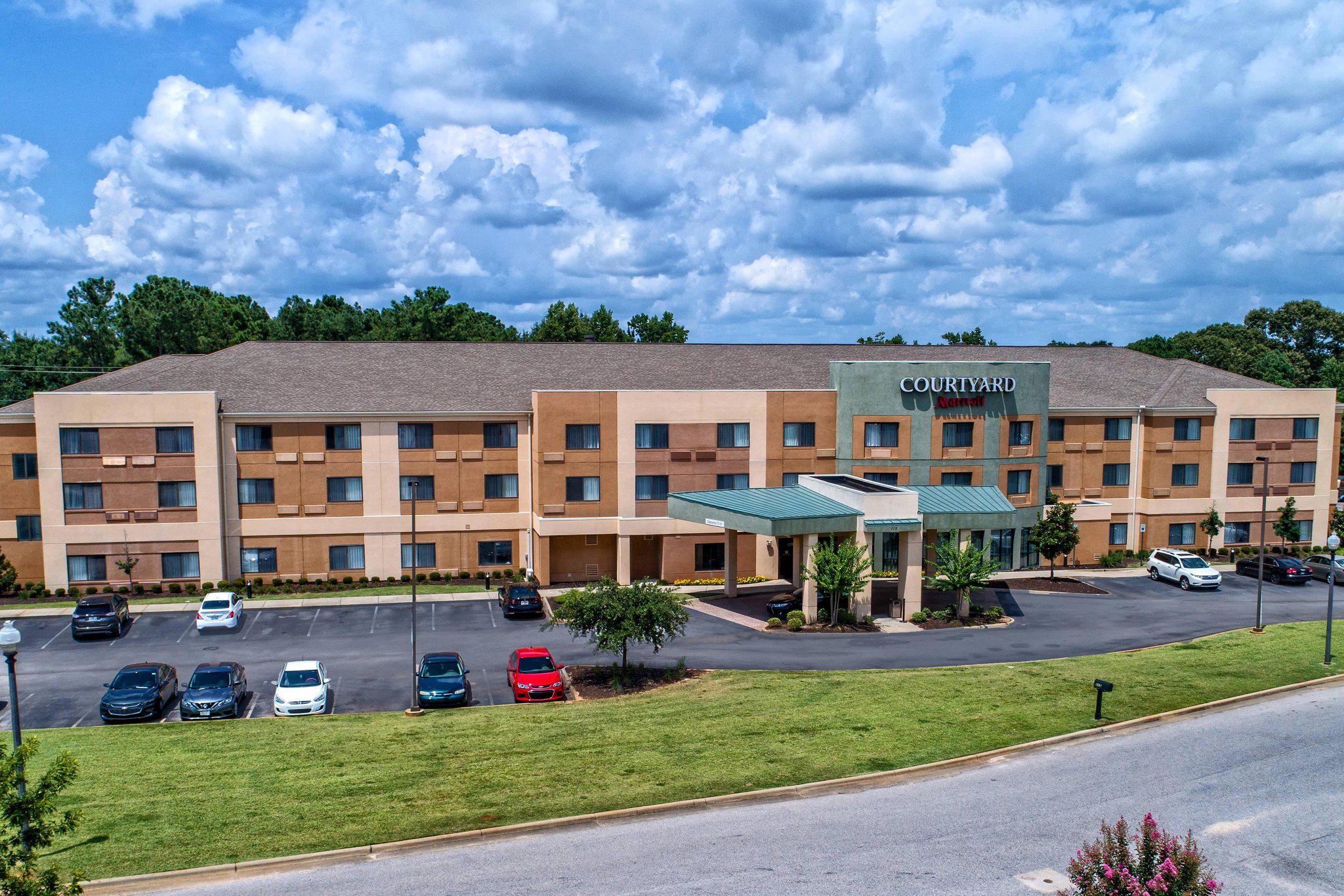 Courtyard by Marriott Troy Photo