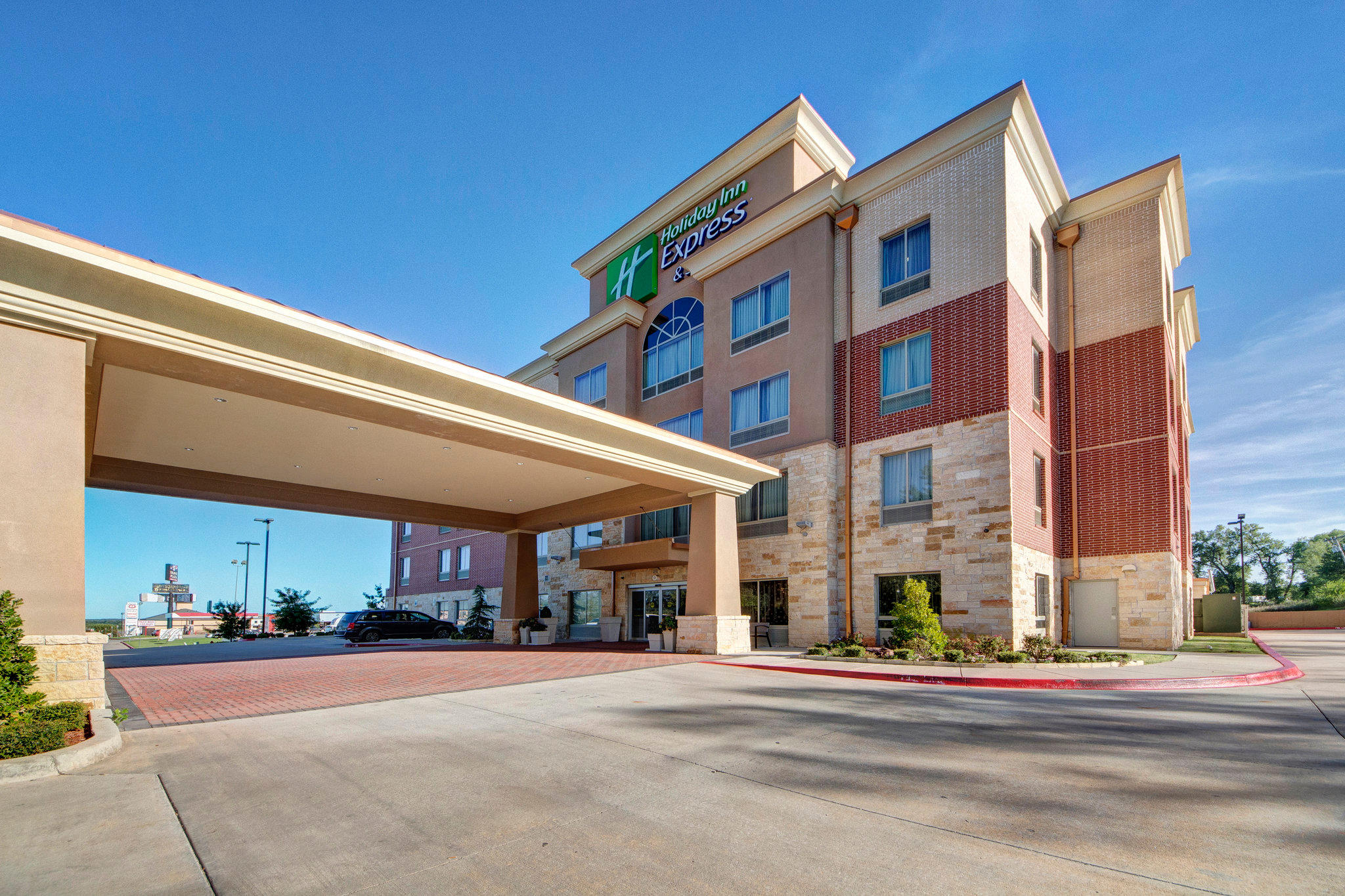 Holiday Inn Express & Suites Oklahoma City North Photo