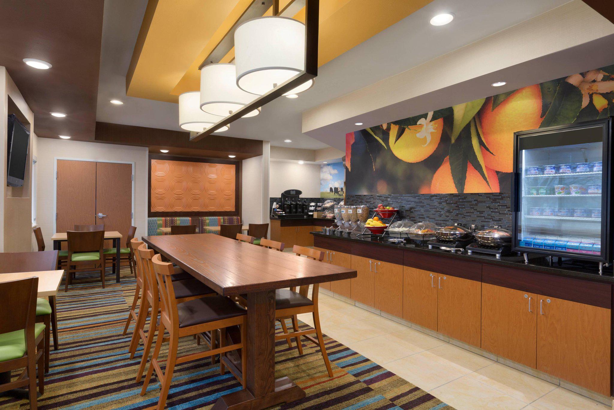 Fairfield Inn & Suites by Marriott Bismarck North Photo