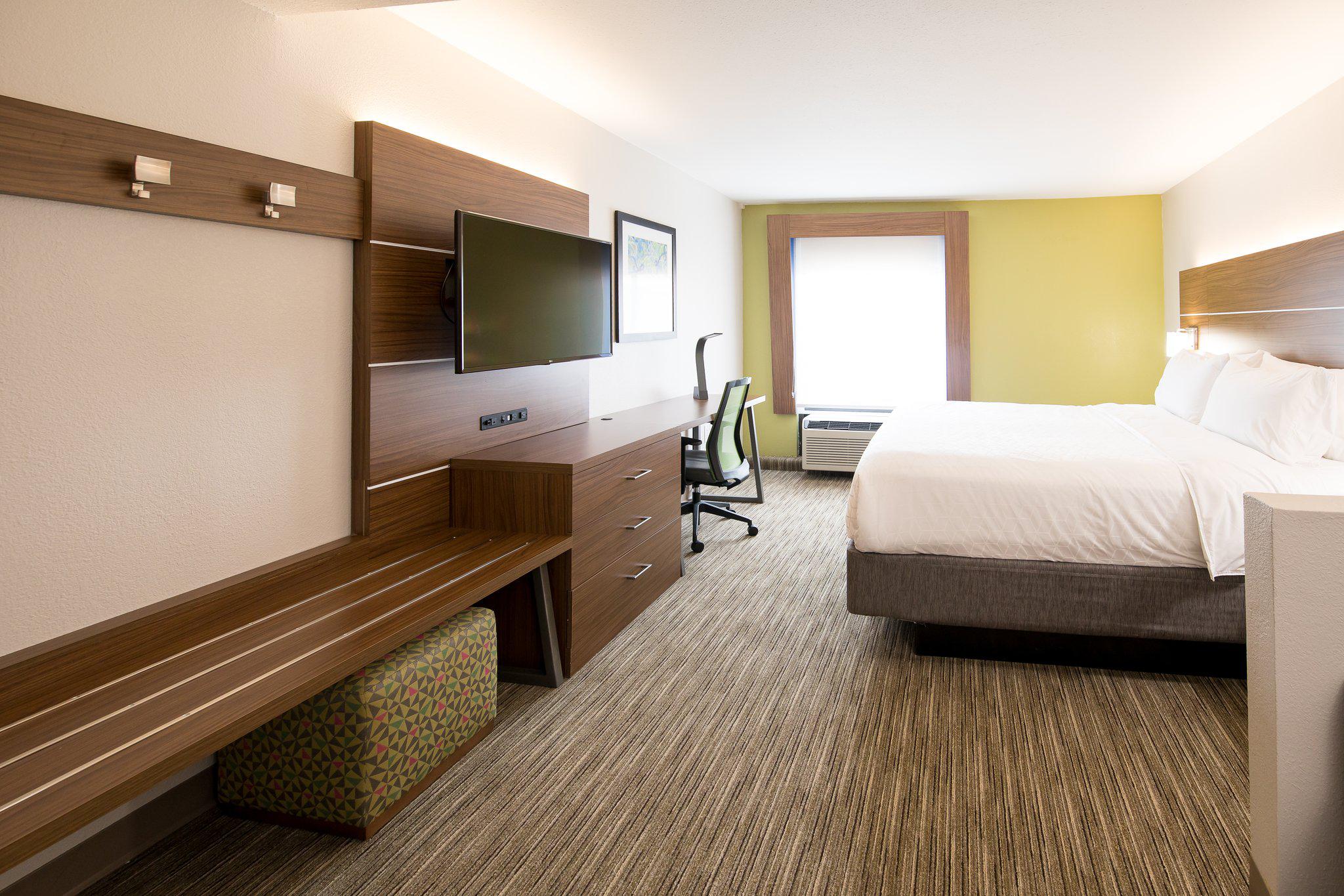 Holiday Inn Express Atlanta-Stone Mountain Photo