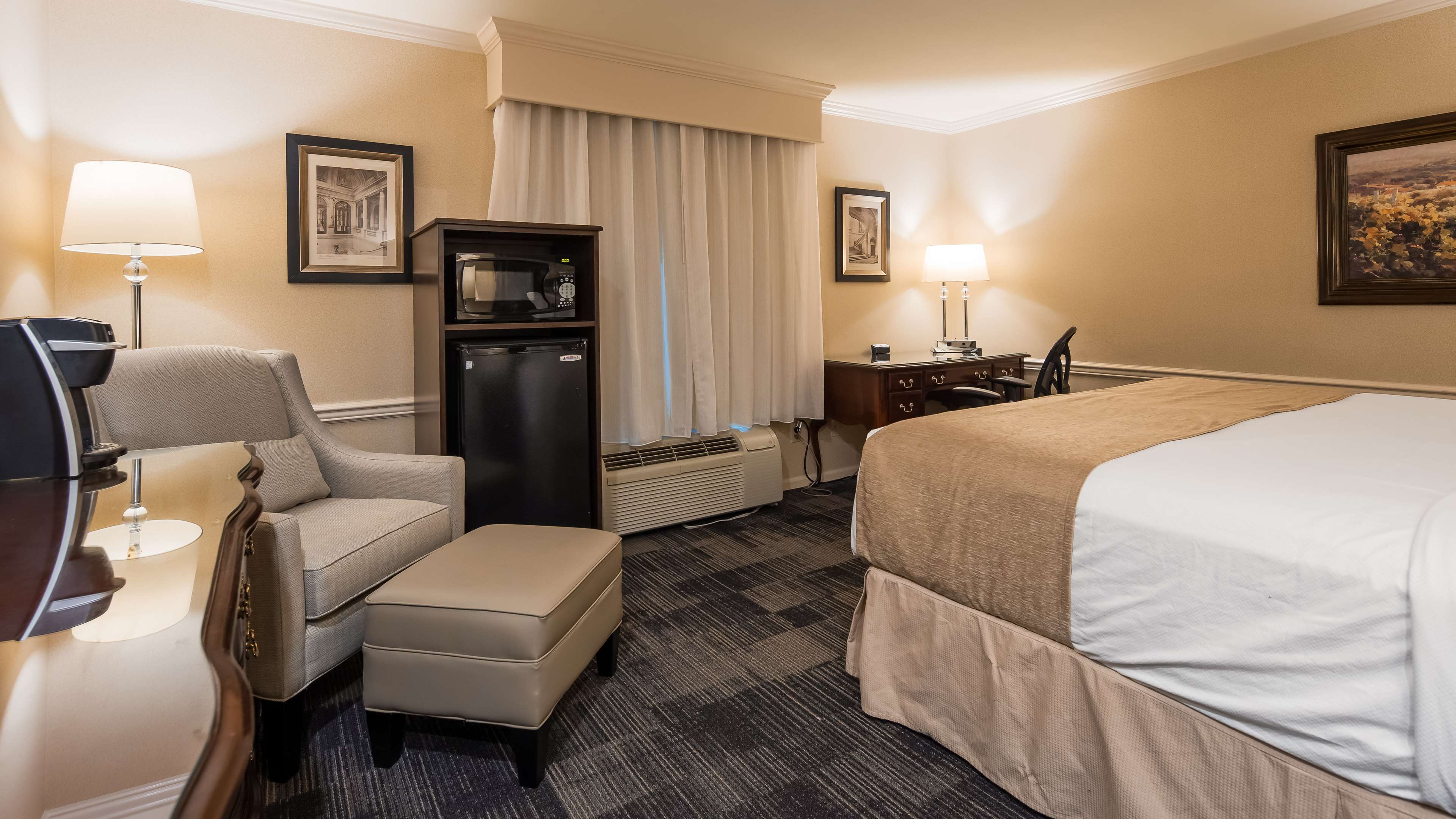 Best Western Heritage Inn Photo