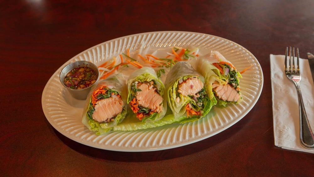 Fresh Rolls Salmon