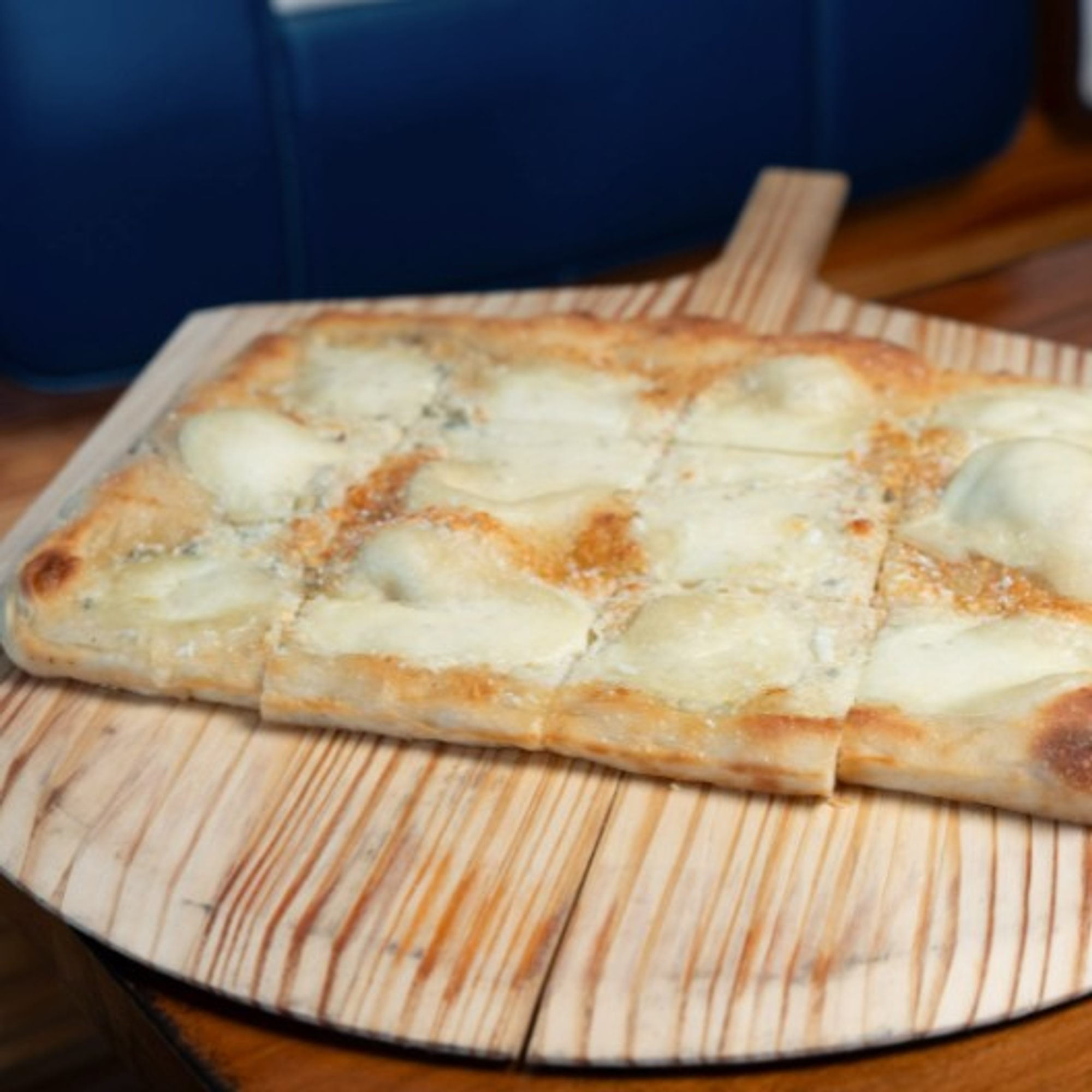 Quattro Formaggi Pizza Al Taglio