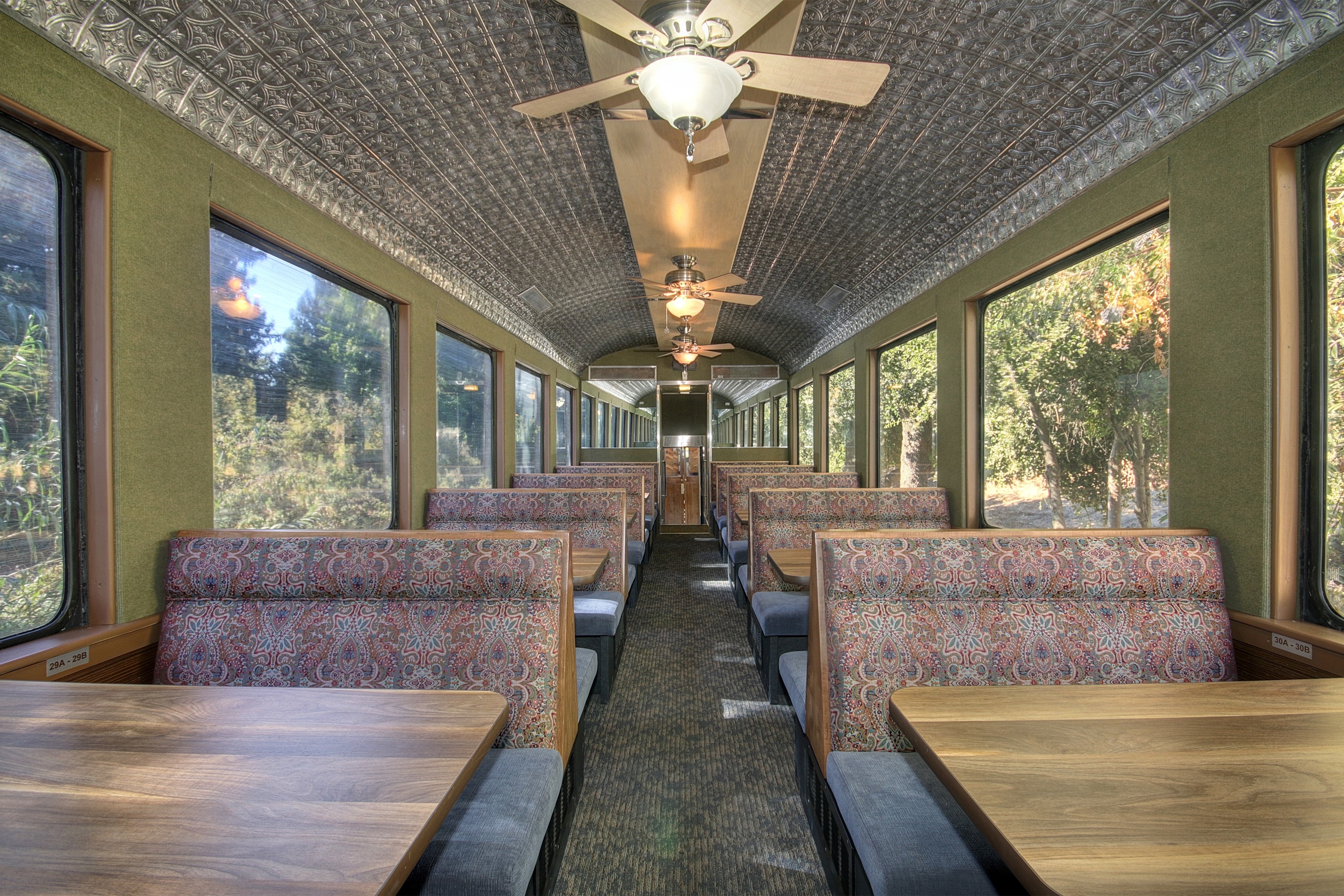 Lorain & May Design Associates Image