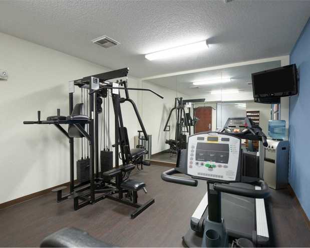 Images Comfort Suites
