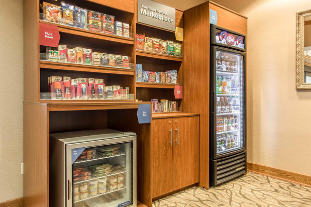 Images Comfort Suites