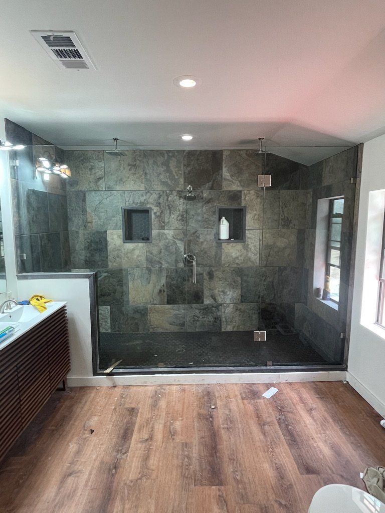 Belton Glass & Door Image