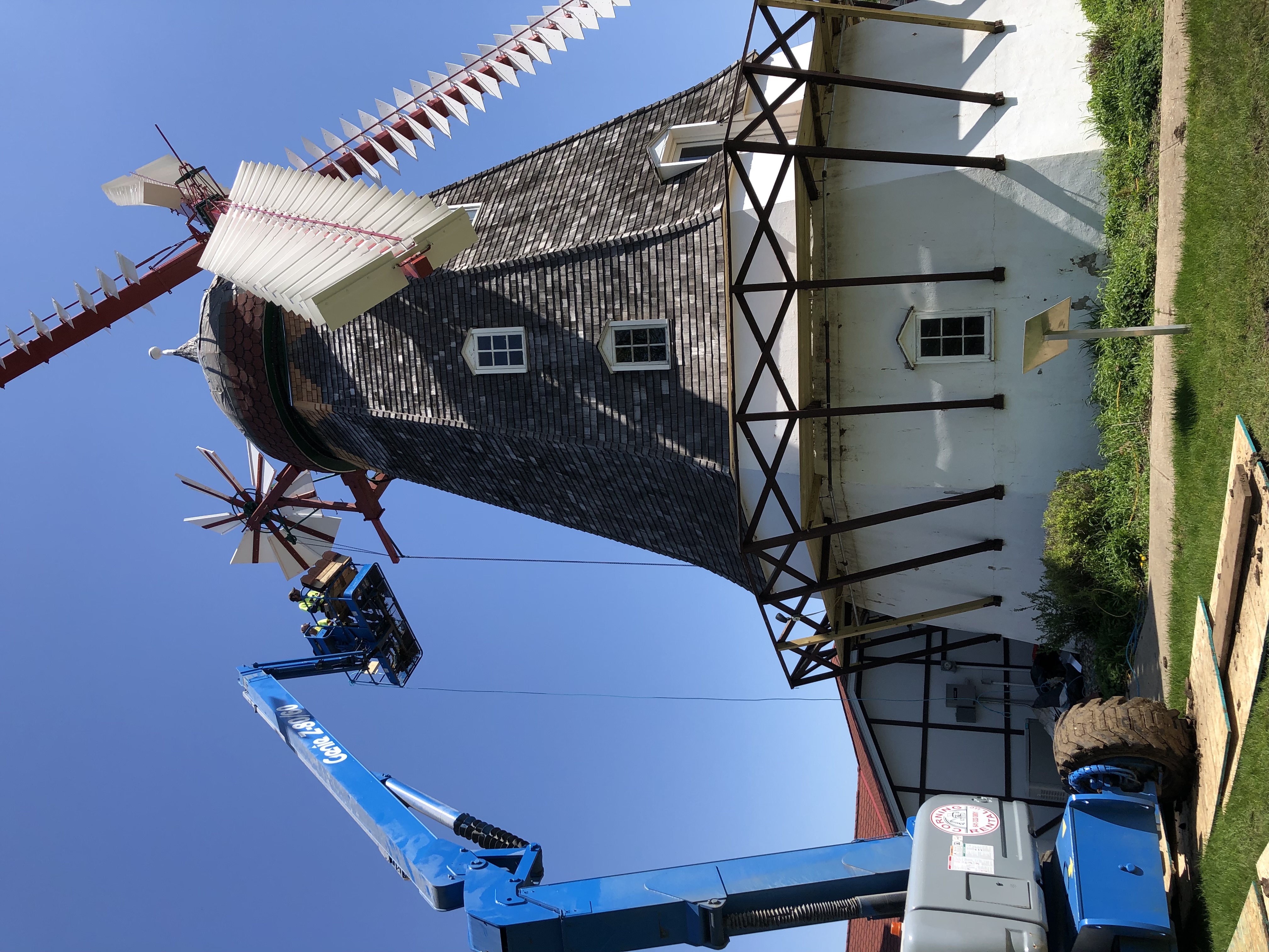 Modern Roofing LLC Image