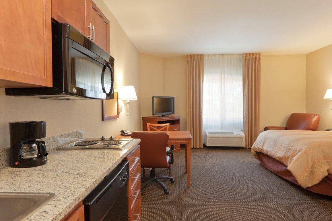 Candlewood Suites Enterprise Photo