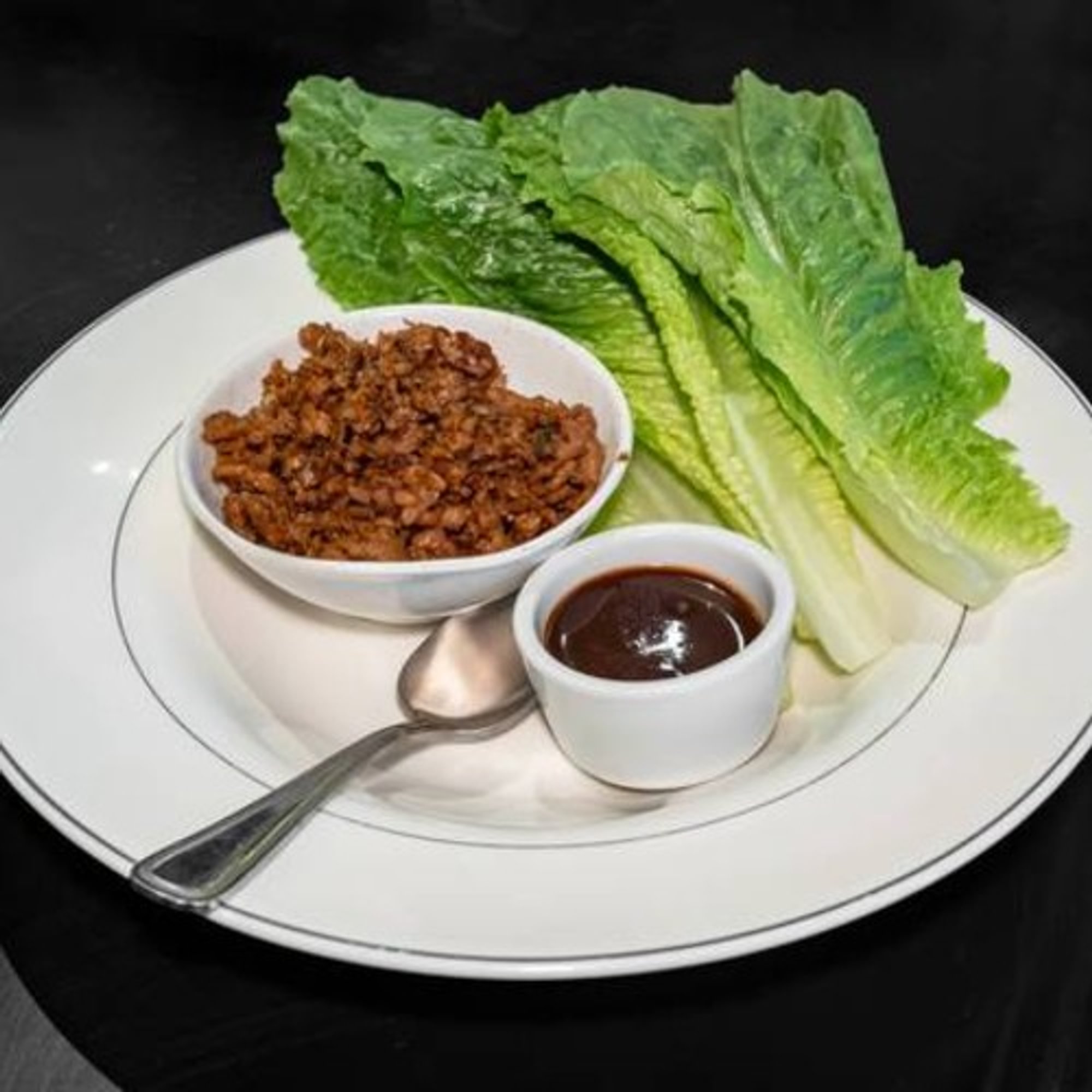 Chicken with Lettuce Cups