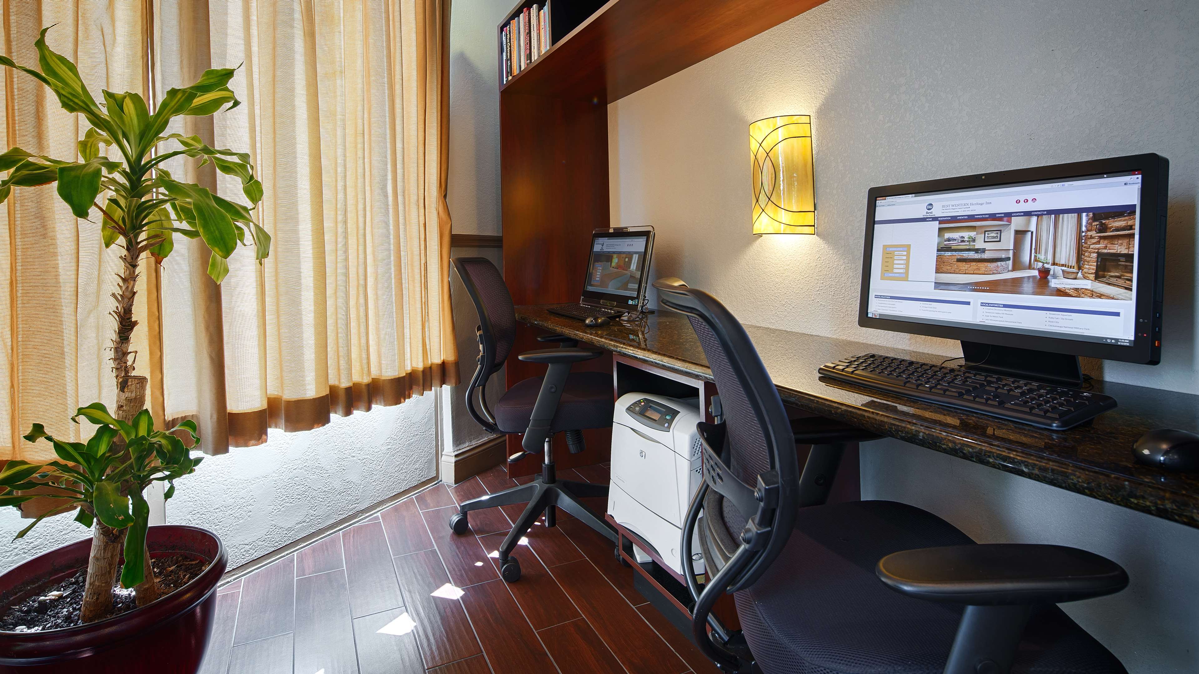 Best Western Heritage Inn Photo