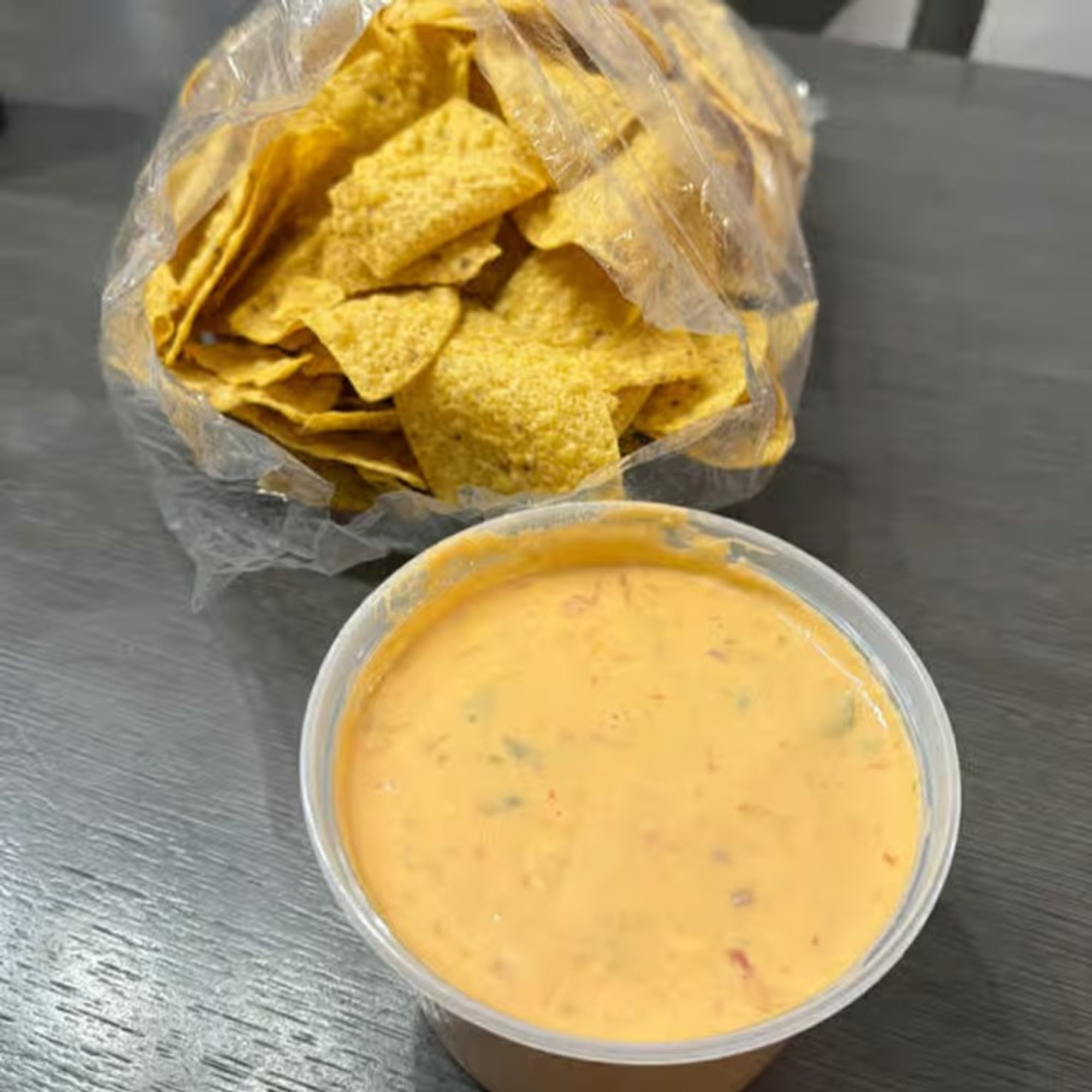 Queso Dip & Chips