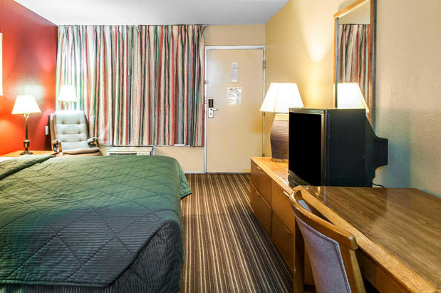 Images Suburban Extended Stay Hotel East