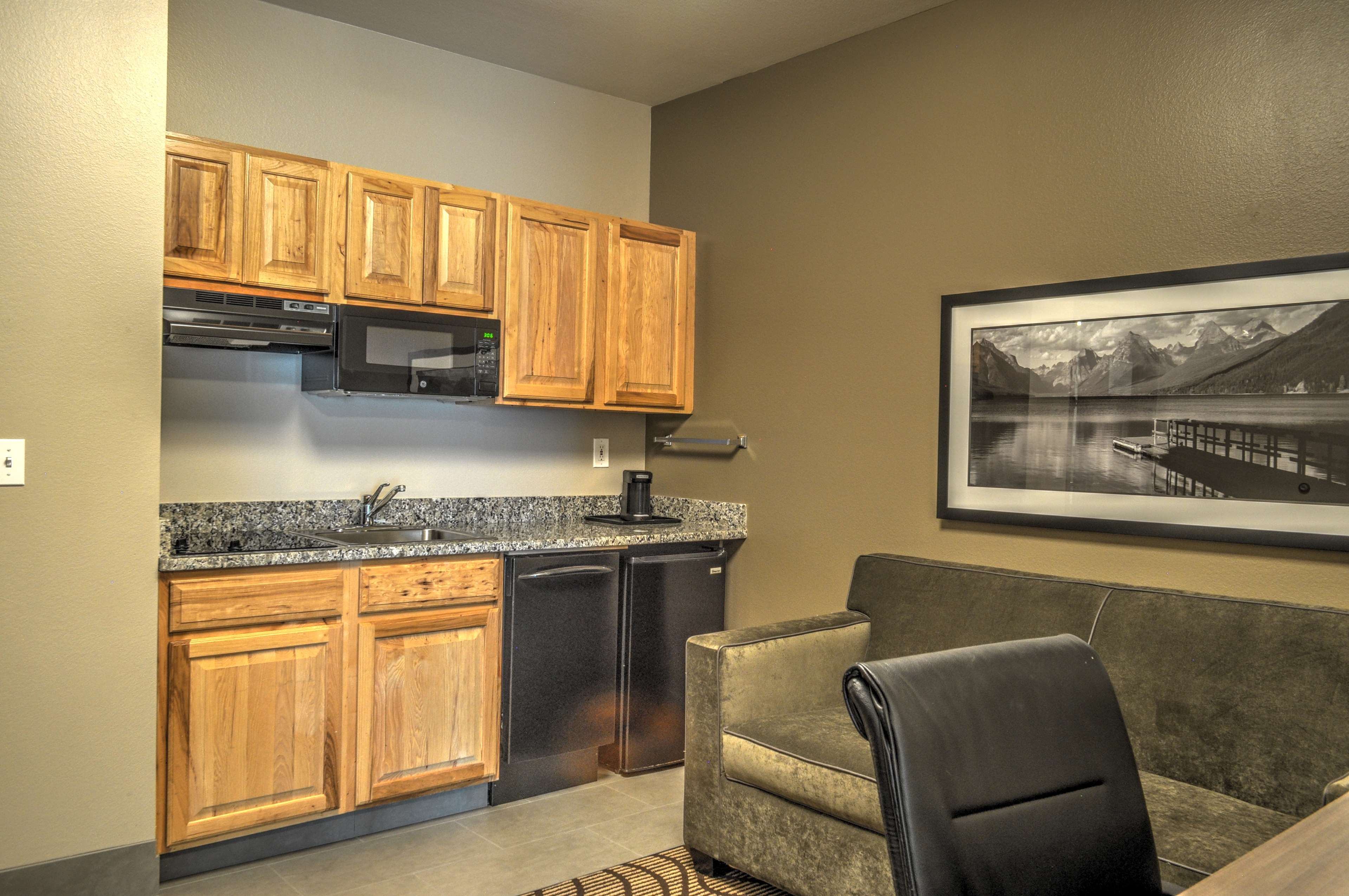 King Guest Suite Kitchenette