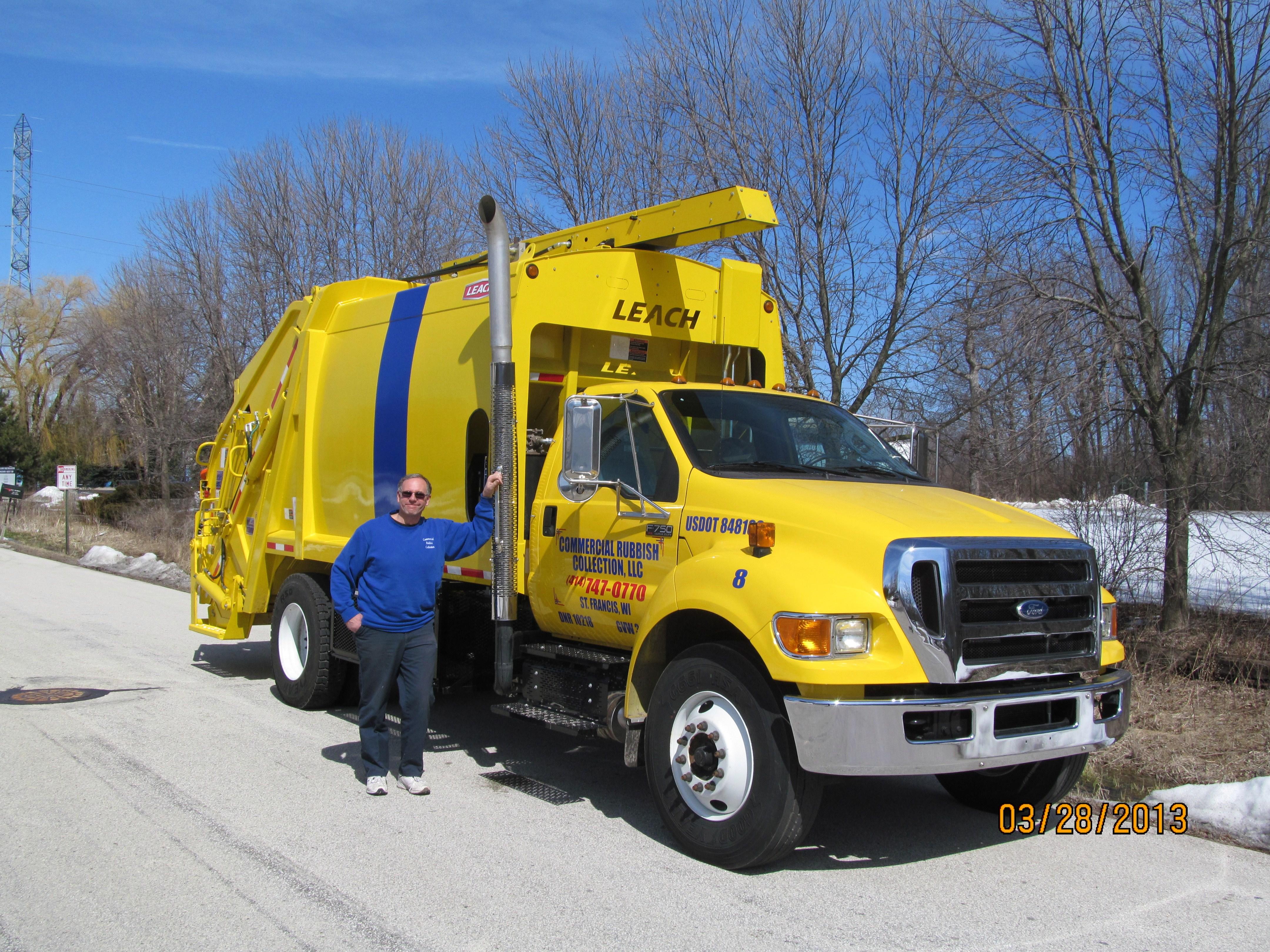 Commercial Rubbish Collection LLC Logo