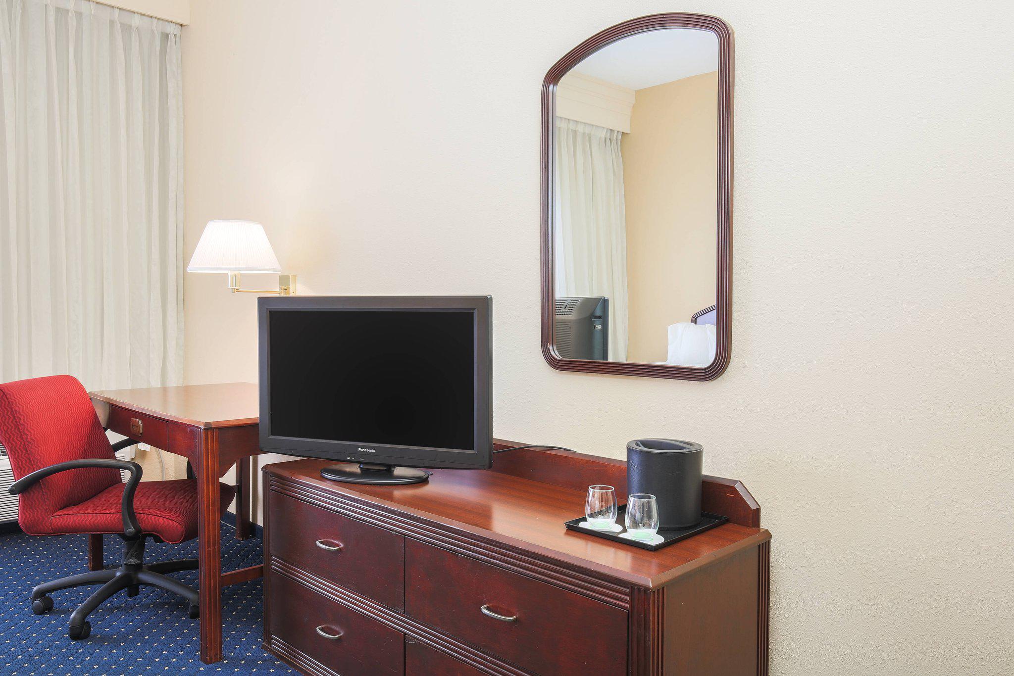 Courtyard by Marriott Flint Grand Blanc Photo