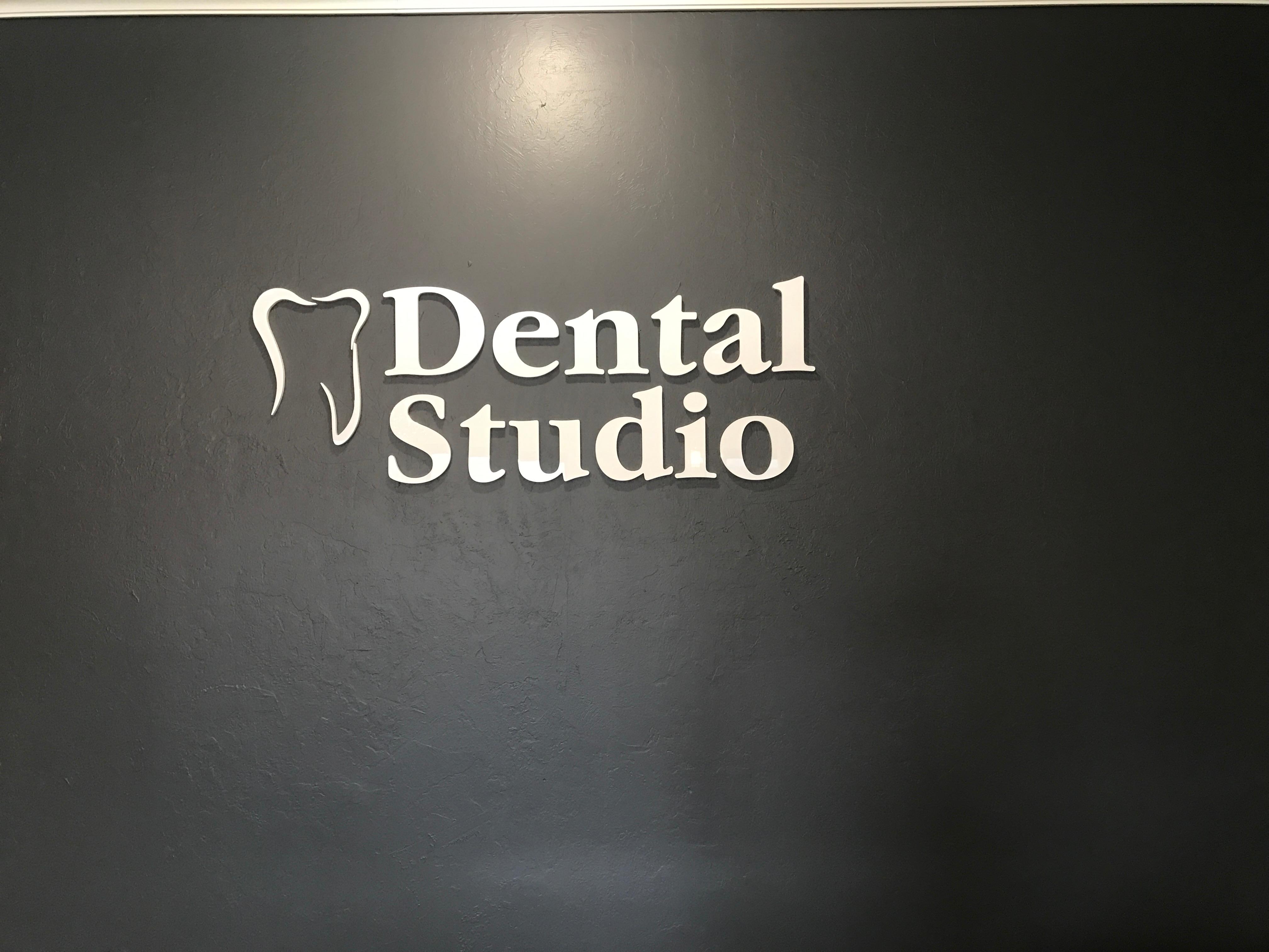 Dental Studio Of Macarthur Logo