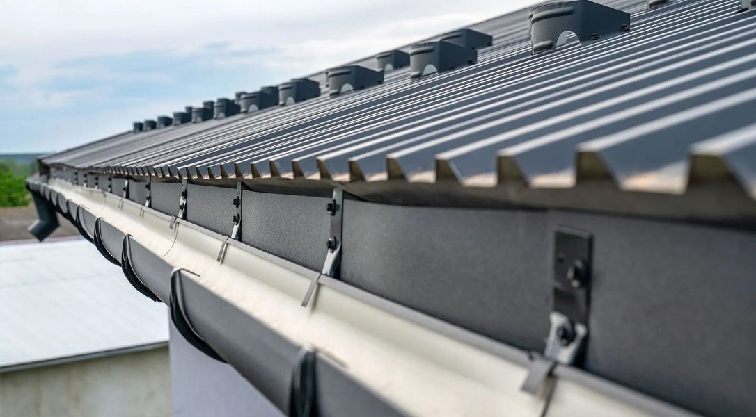 On Top Construction Image