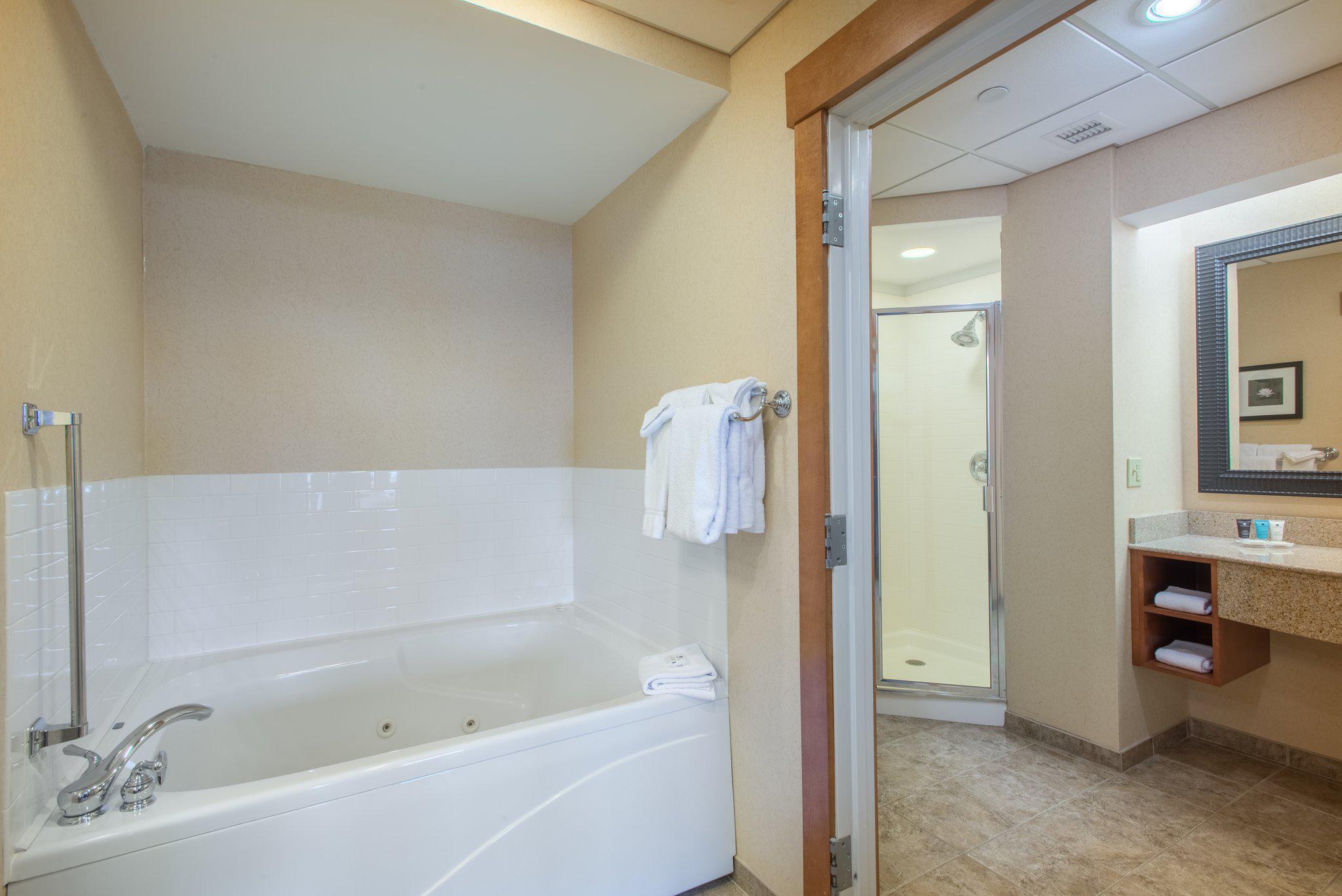 Crowne Plaza Lake Placid by IHG Image
