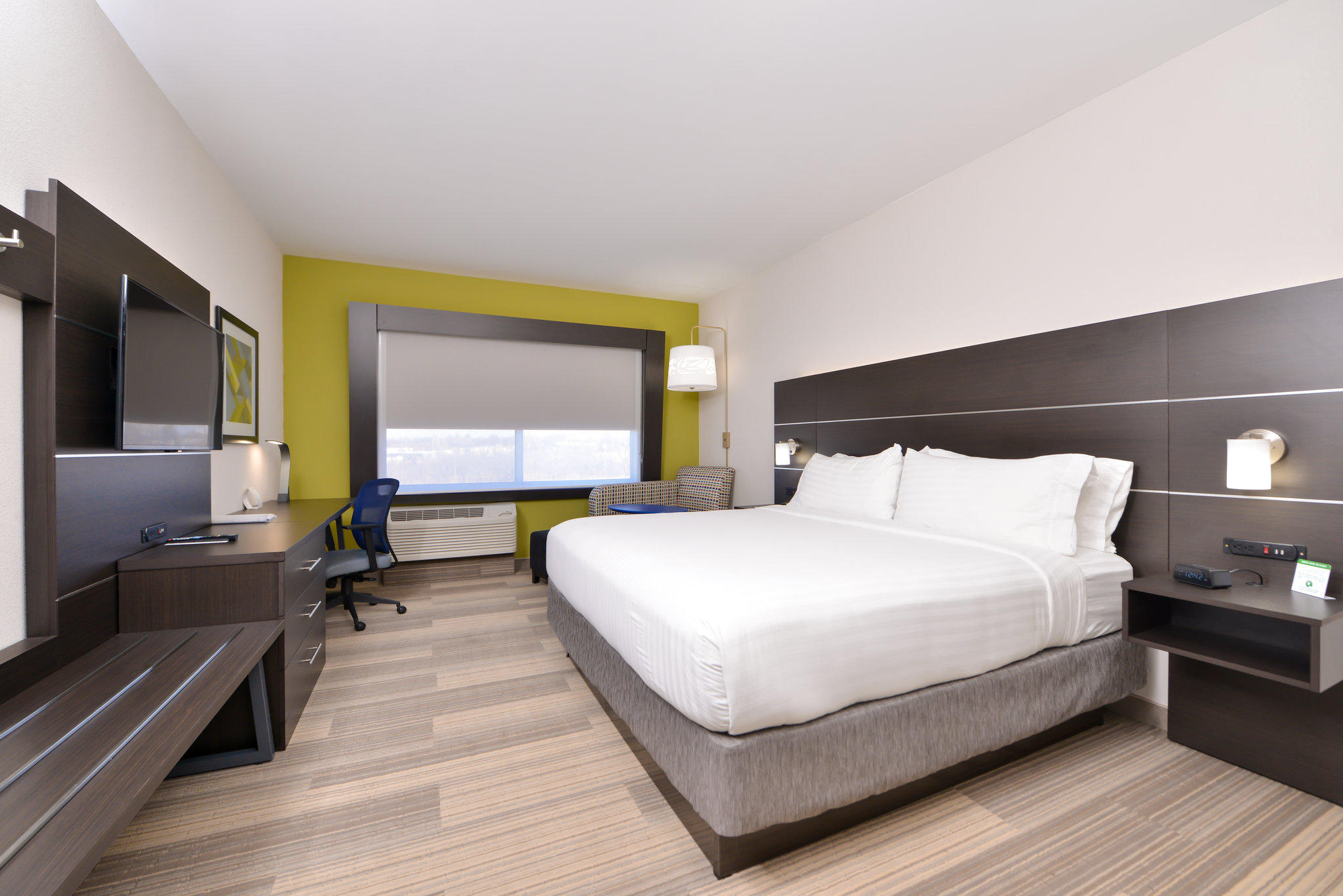 Holiday Inn Express & Suites Lee's Summit - Kansas City Photo