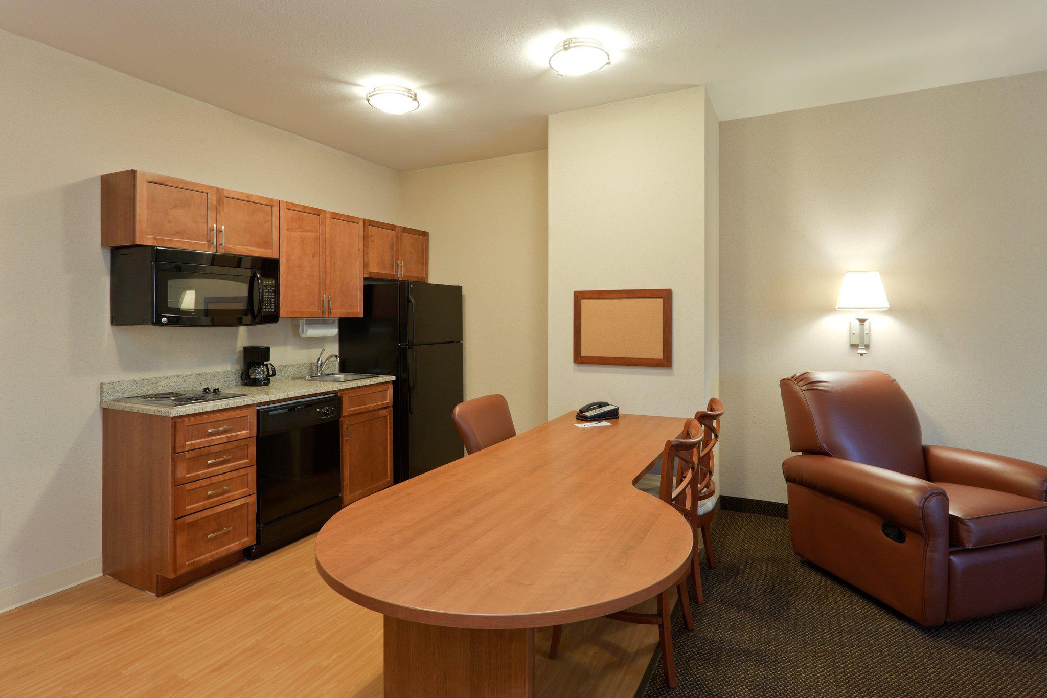 Candlewood Suites Enterprise Photo