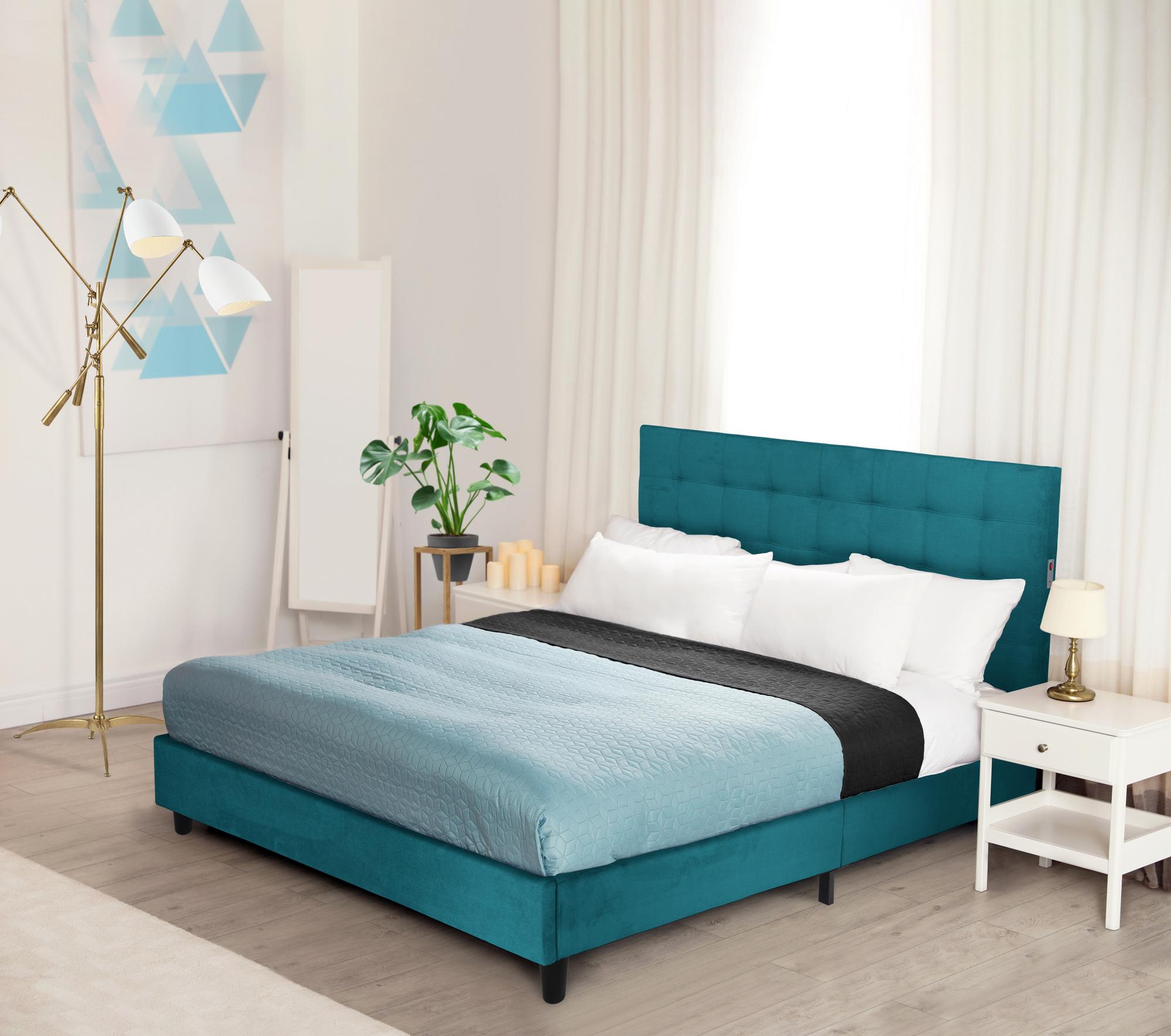 Queen Madison Bed w/LED & USB, Green 