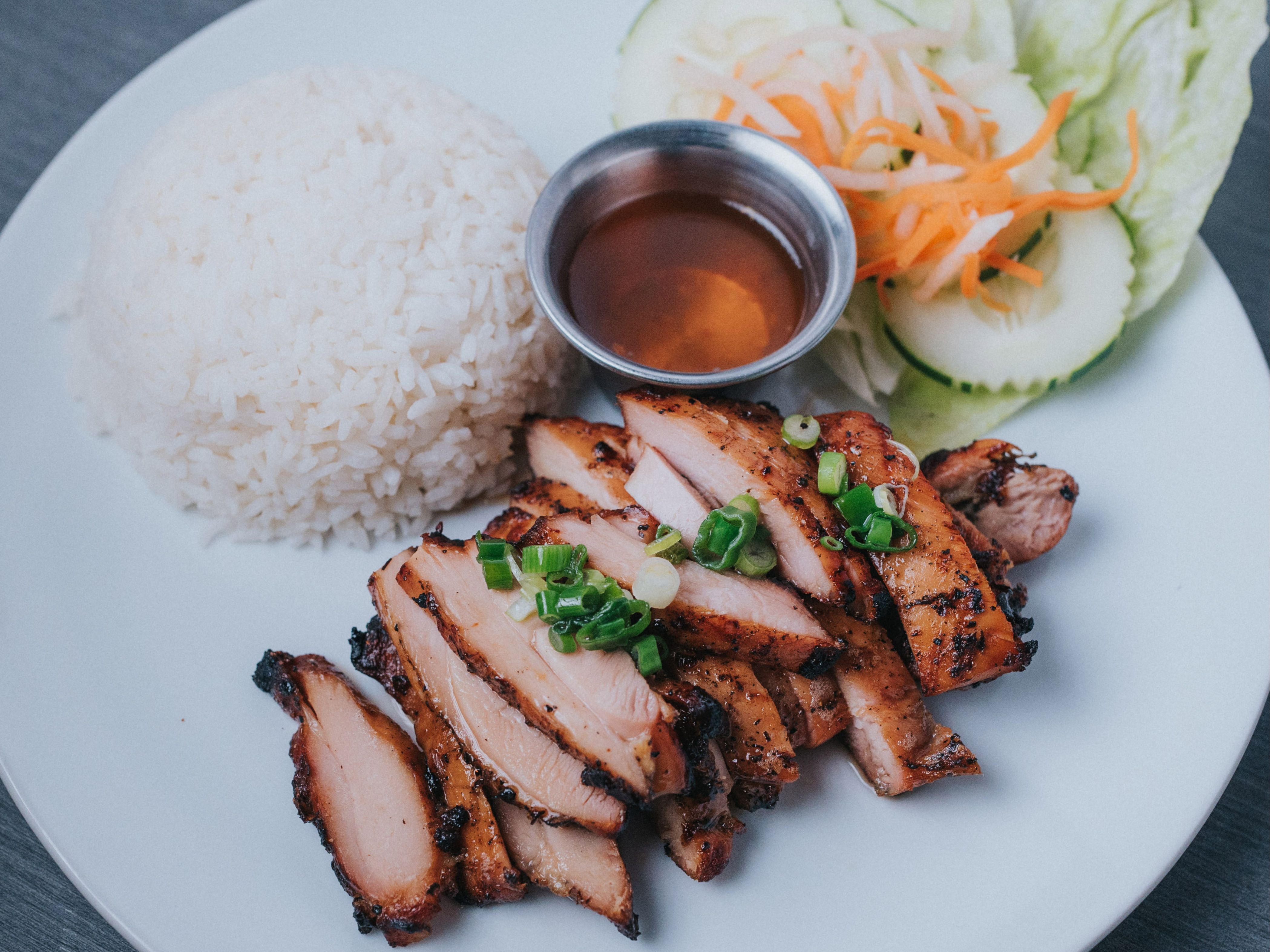 R2 - Grilled Chicken Rice