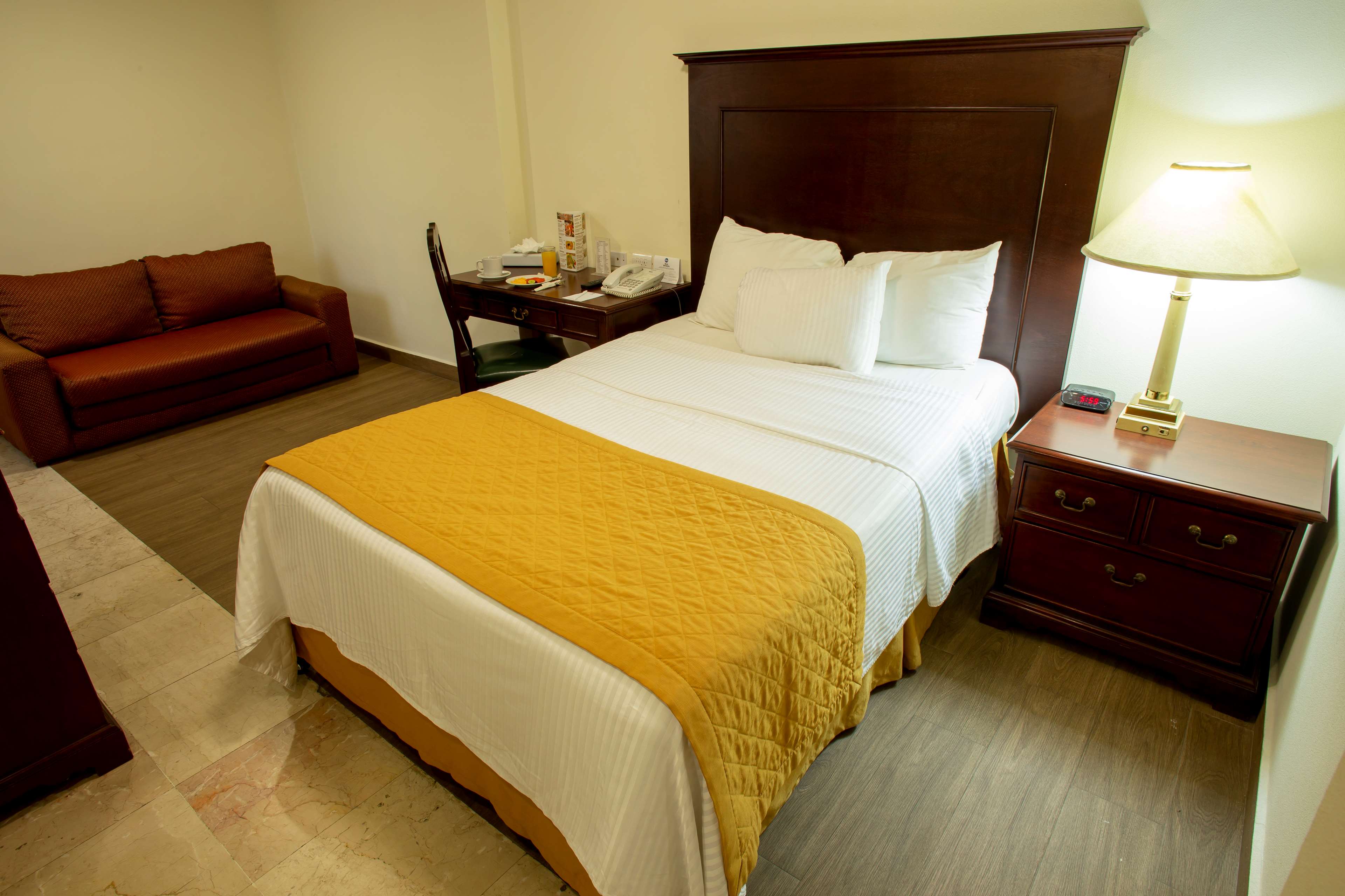 Images Best Western Plaza Monterrey