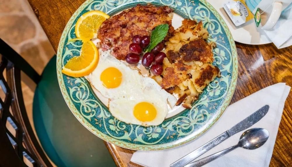 2 Eggs with Corned Beef Hash