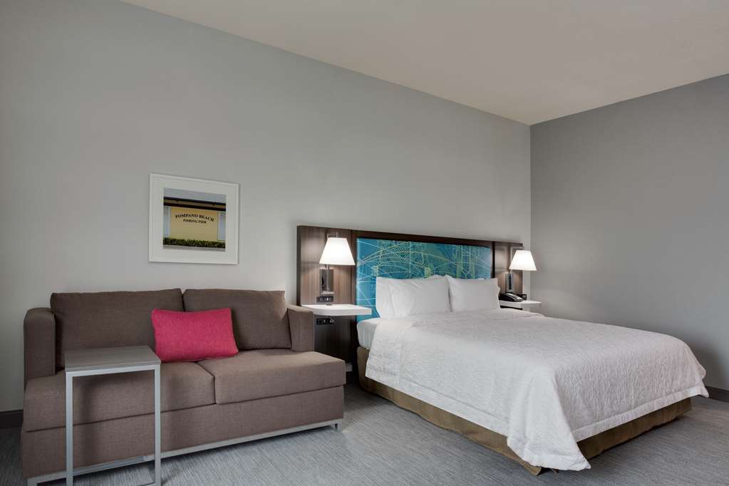 Hampton Inn Fort Lauderdale Pompano Beach Image