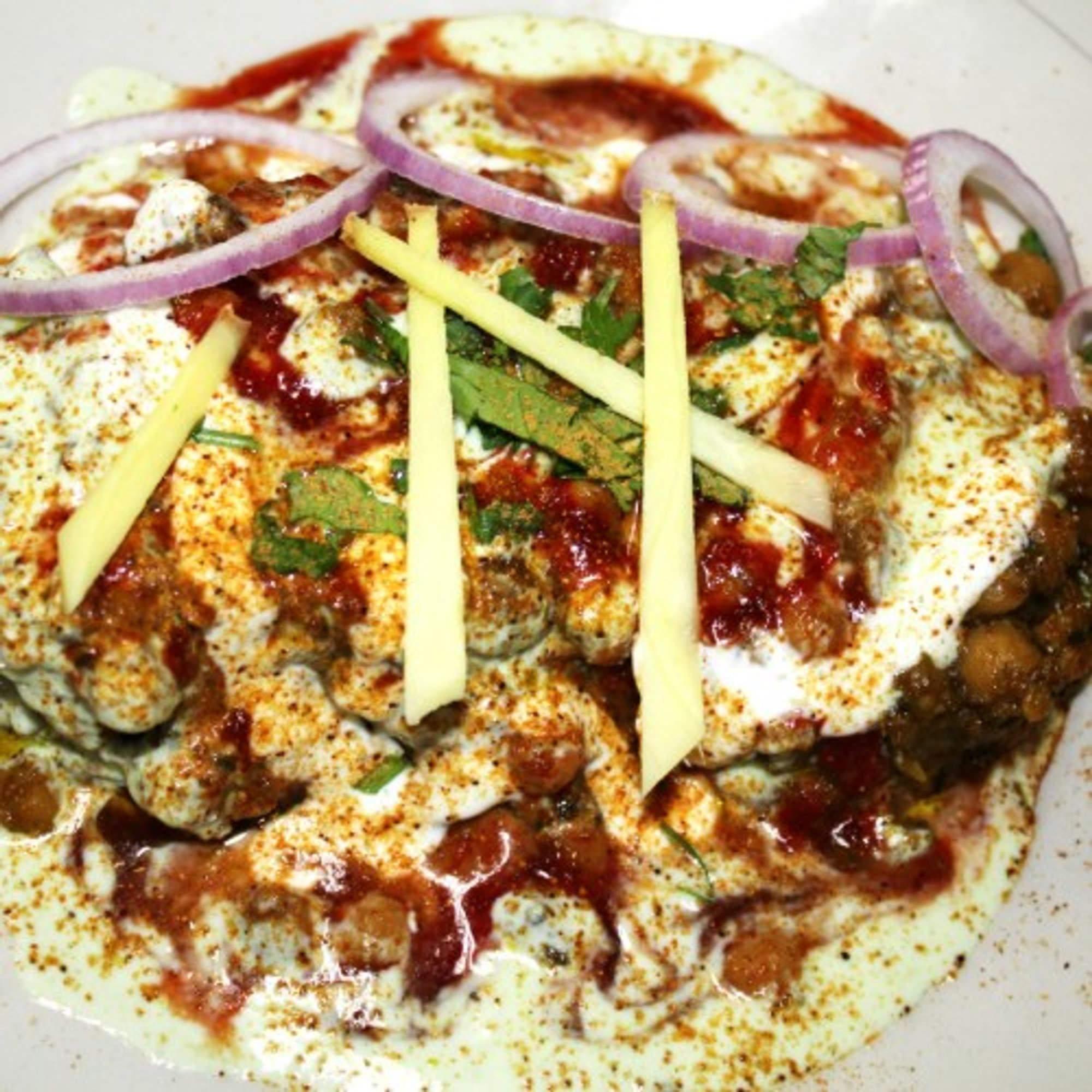 ALOO TIKKI CHAT (2 Pieces)