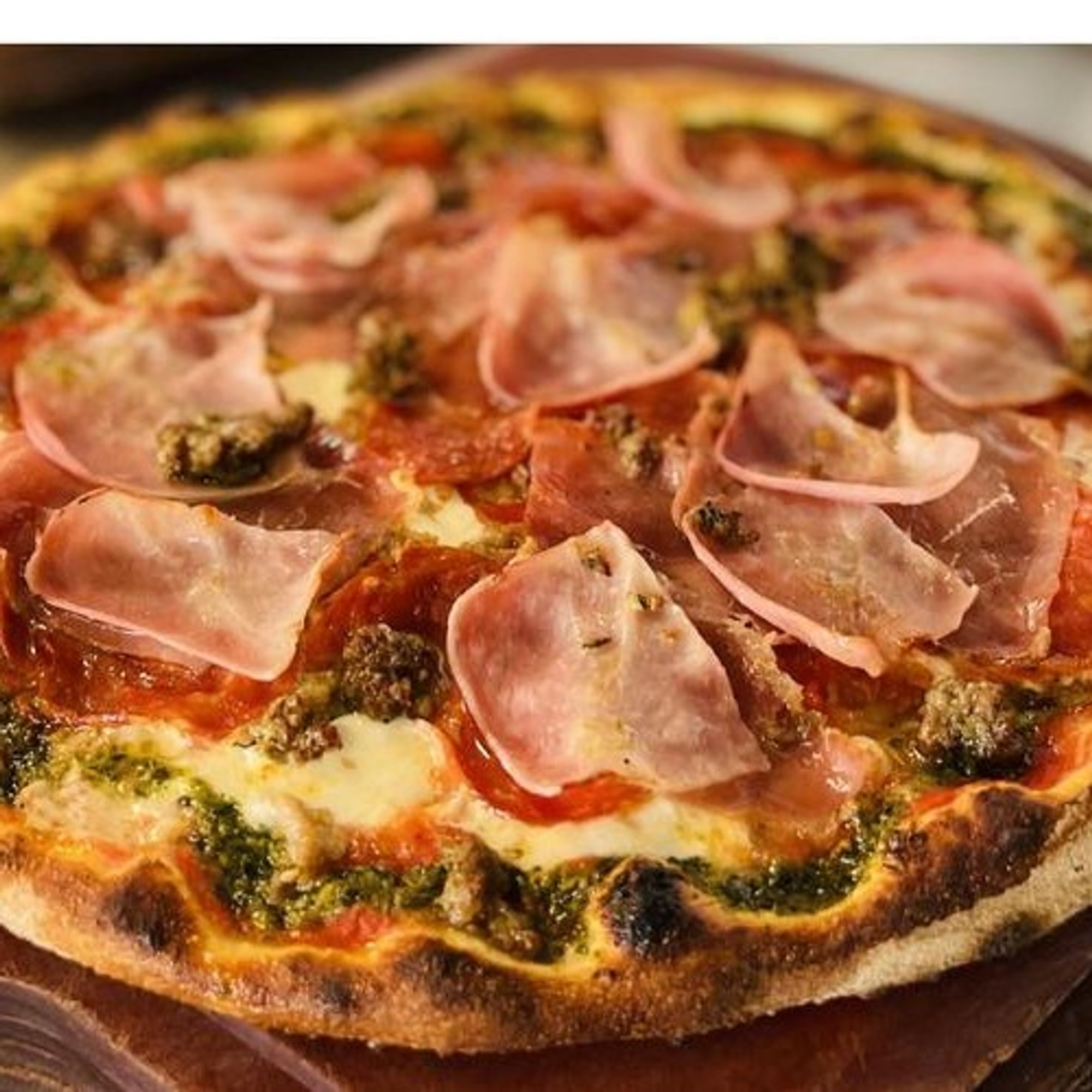 Carnivora Pizza
