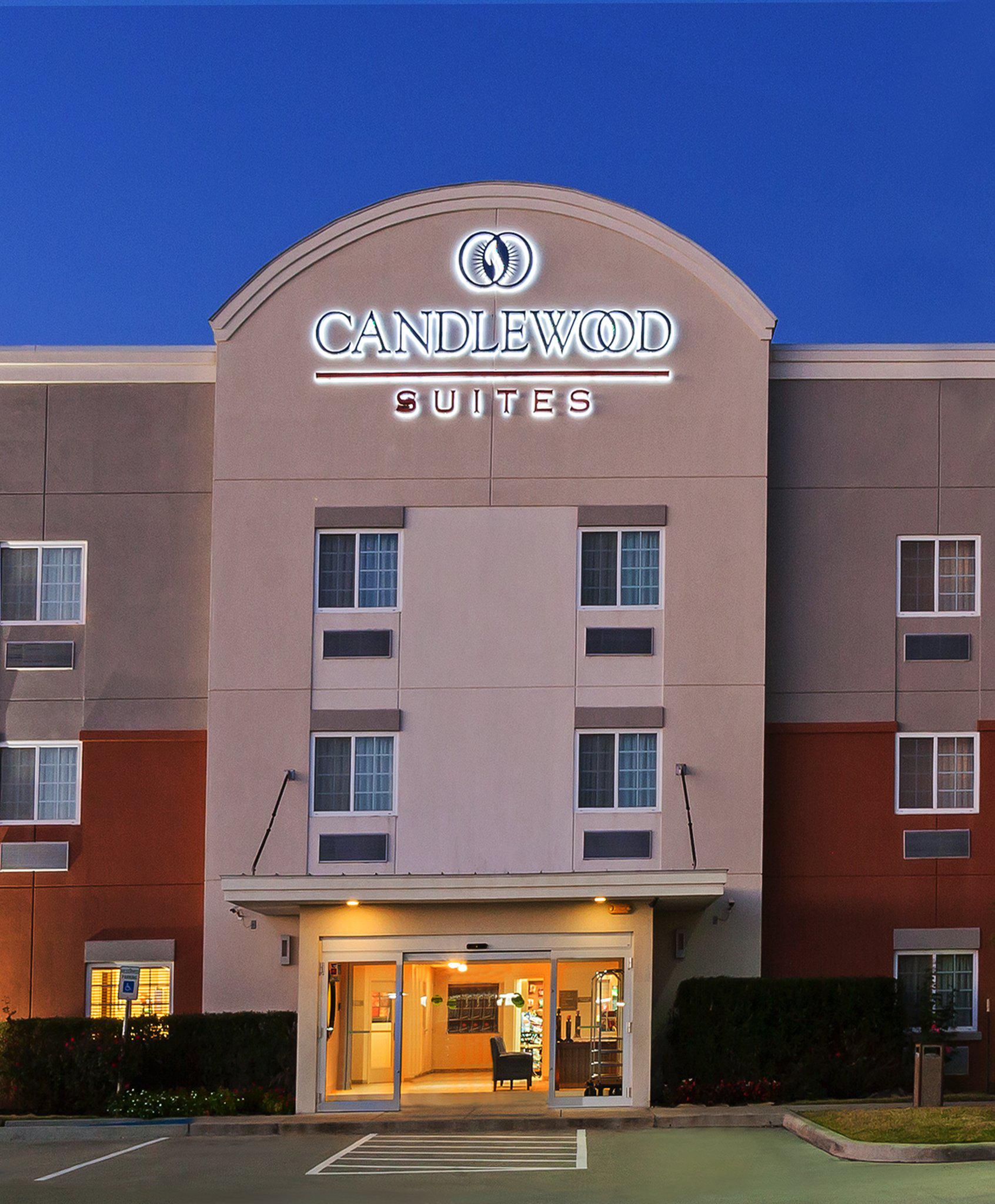 Candlewood Suites Pearland Photo