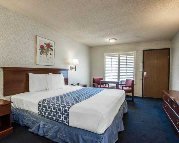 Images Econo Lodge