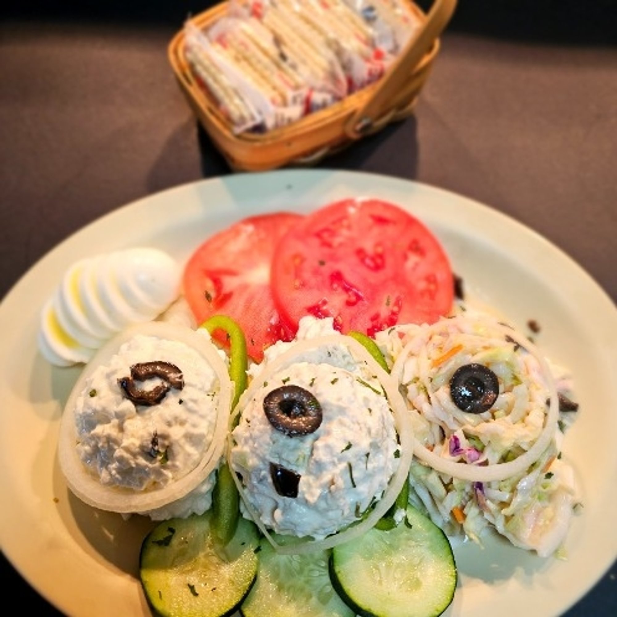 Chicken salad plate