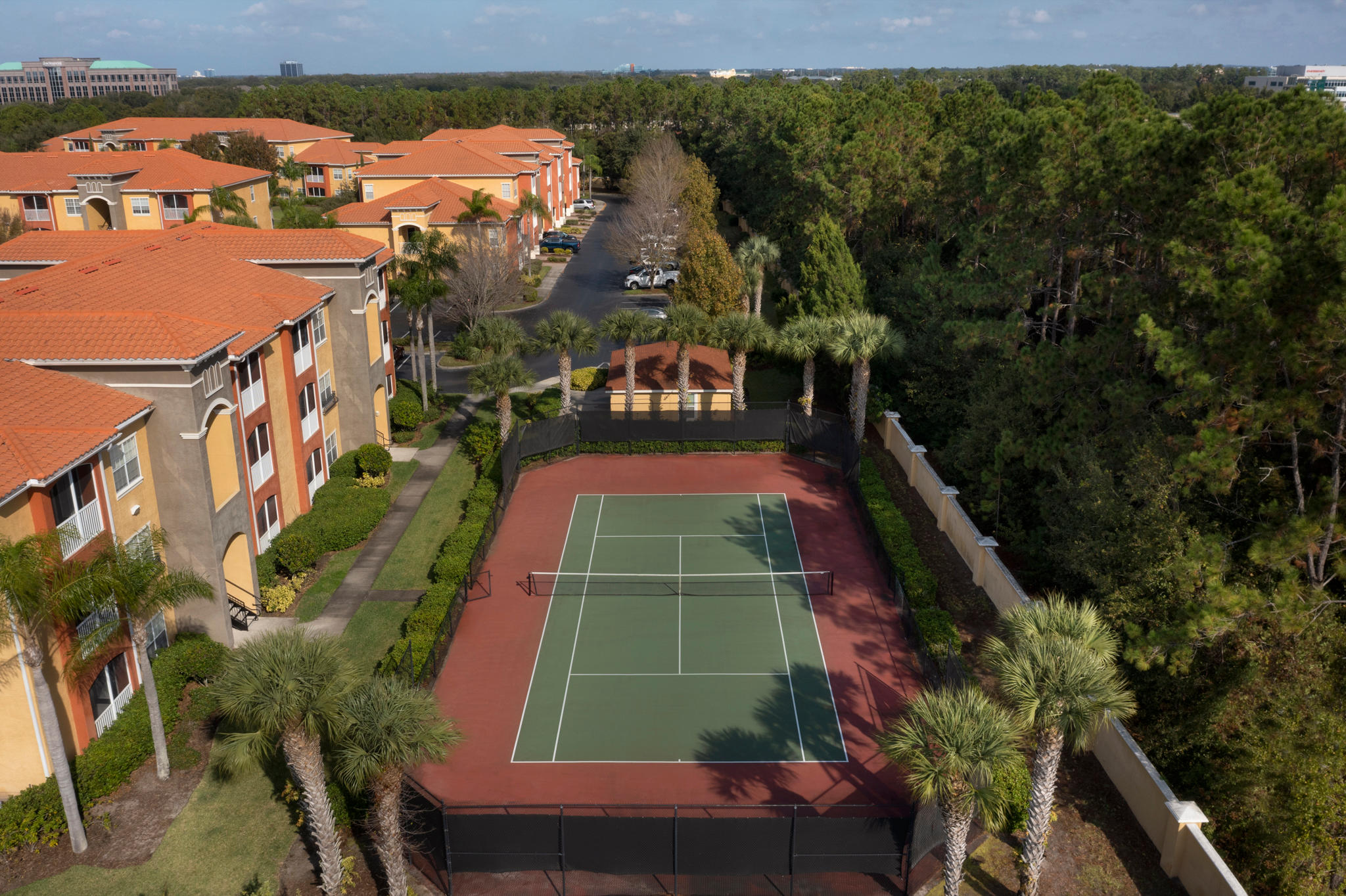 Aerial view of the tennis court at Camden Visconti.